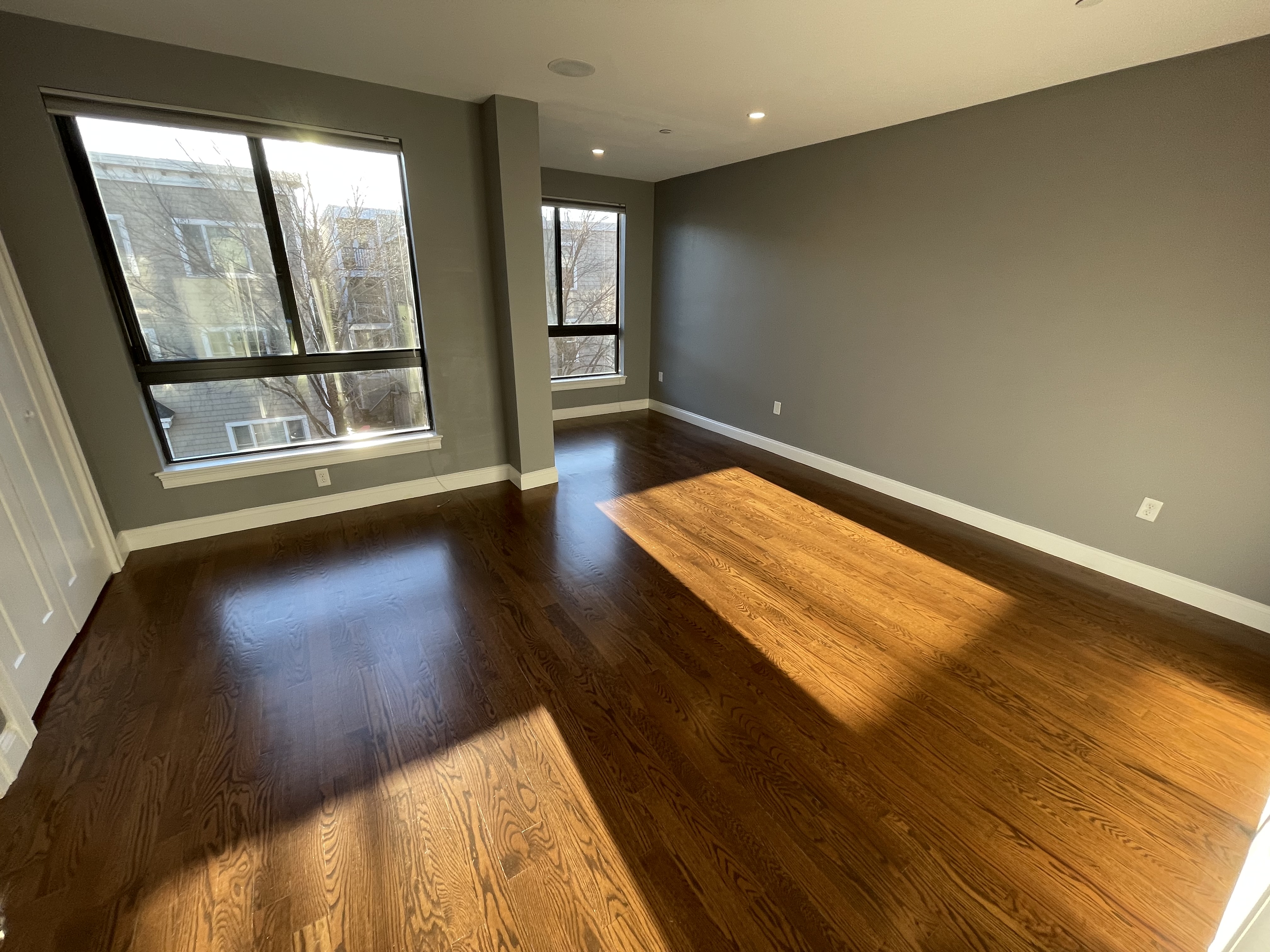 339 D St, South Boston