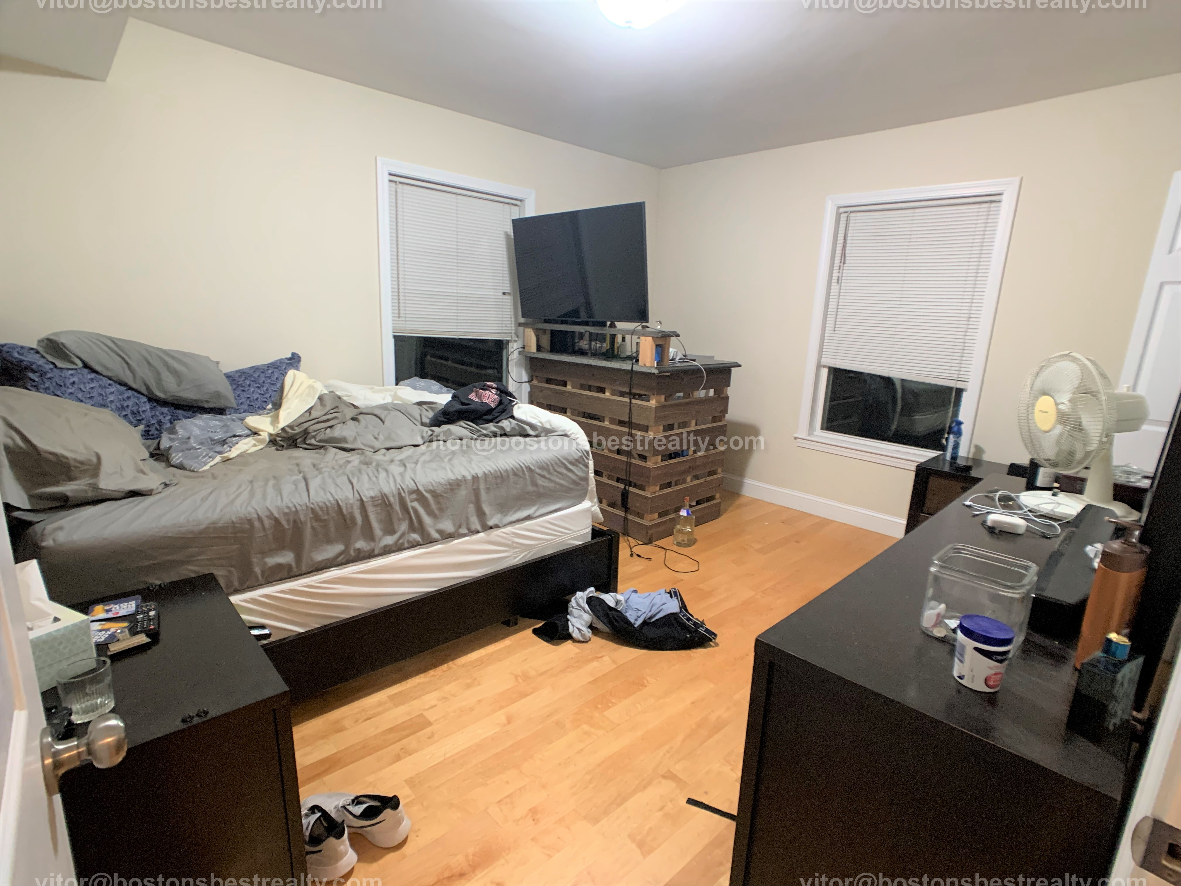 87 Linden St, Allston