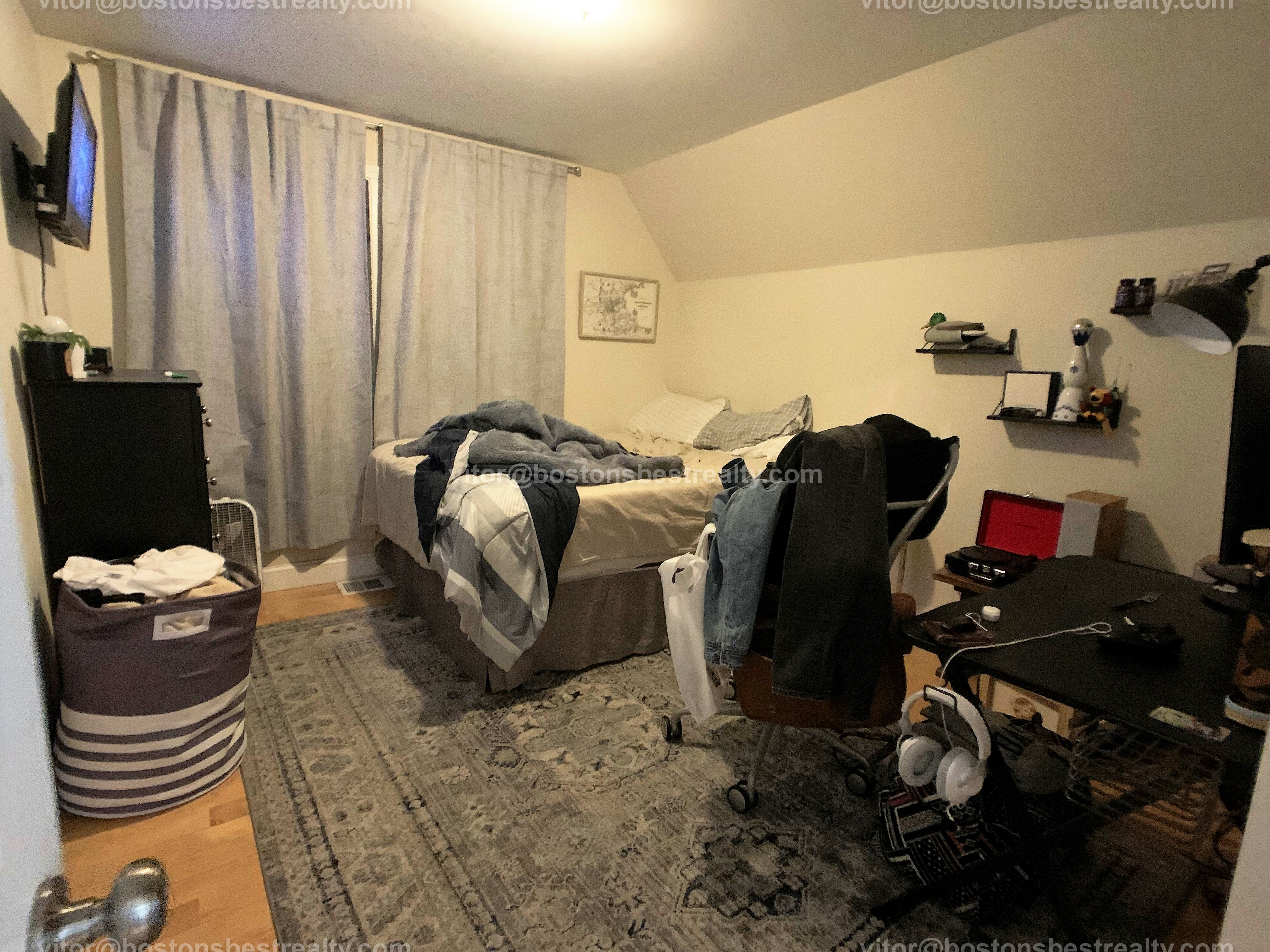 87 Linden St, Allston