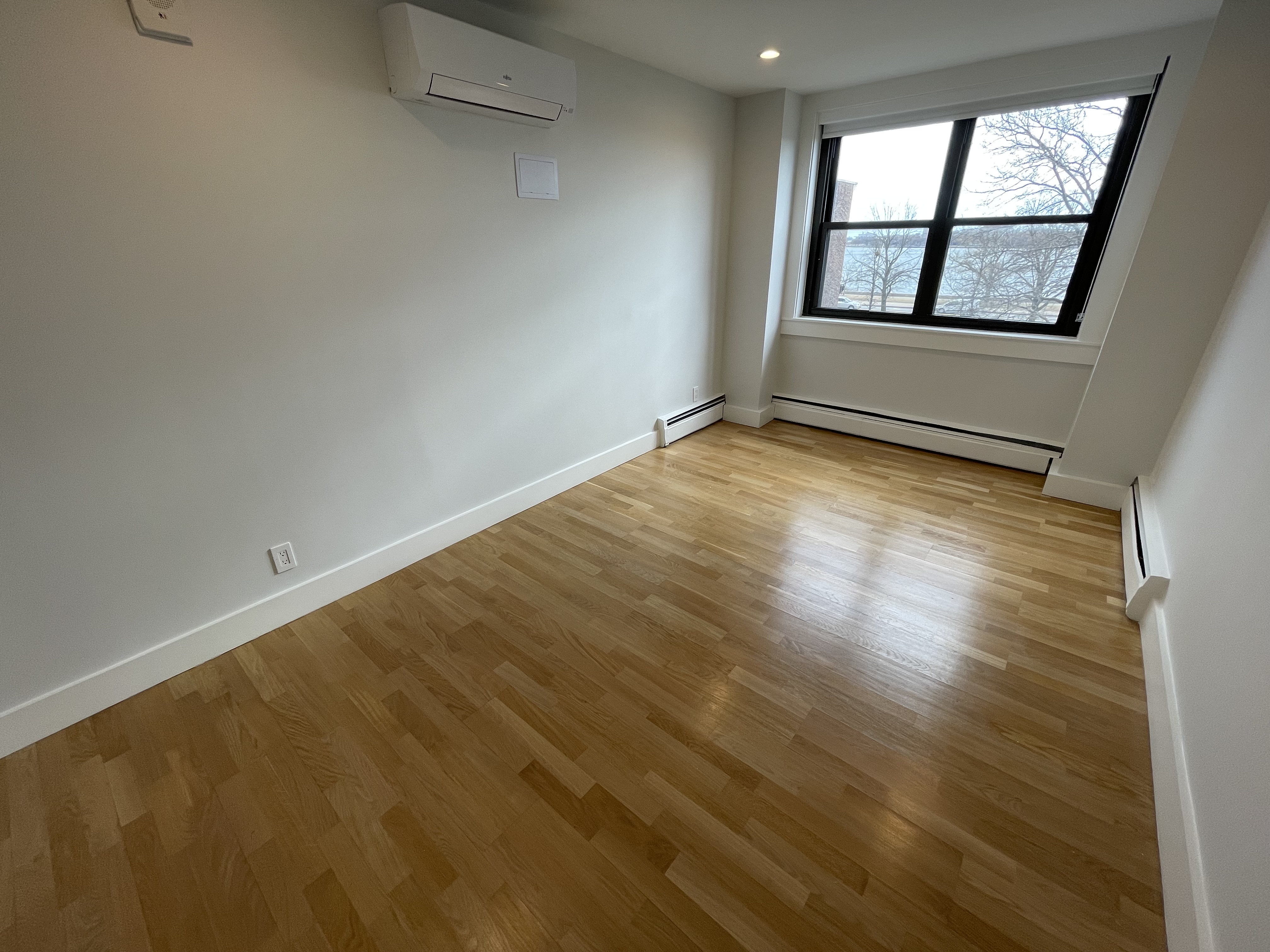 1410 Columbia Rd, South Boston