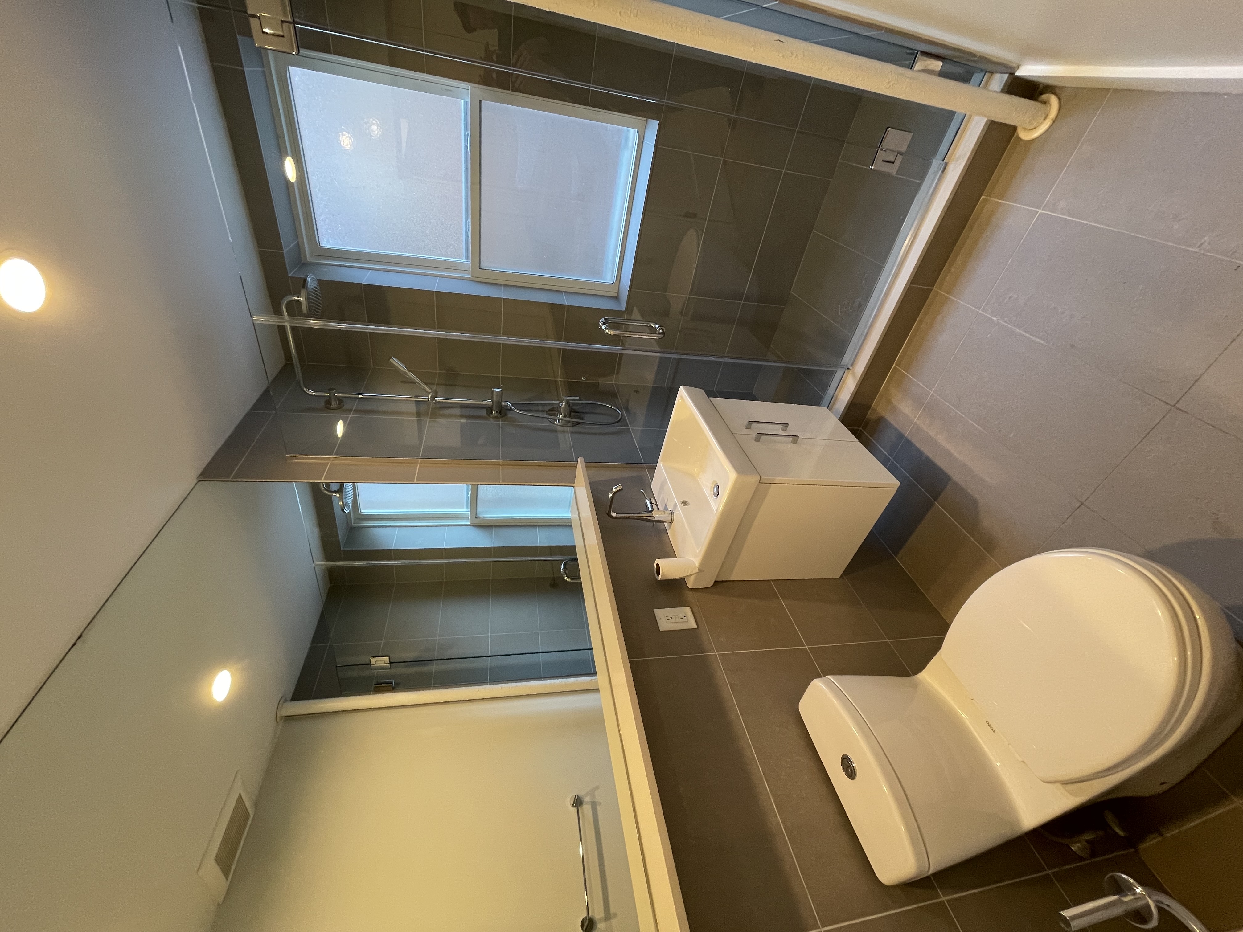 136 Highland Ave, Winter Hill