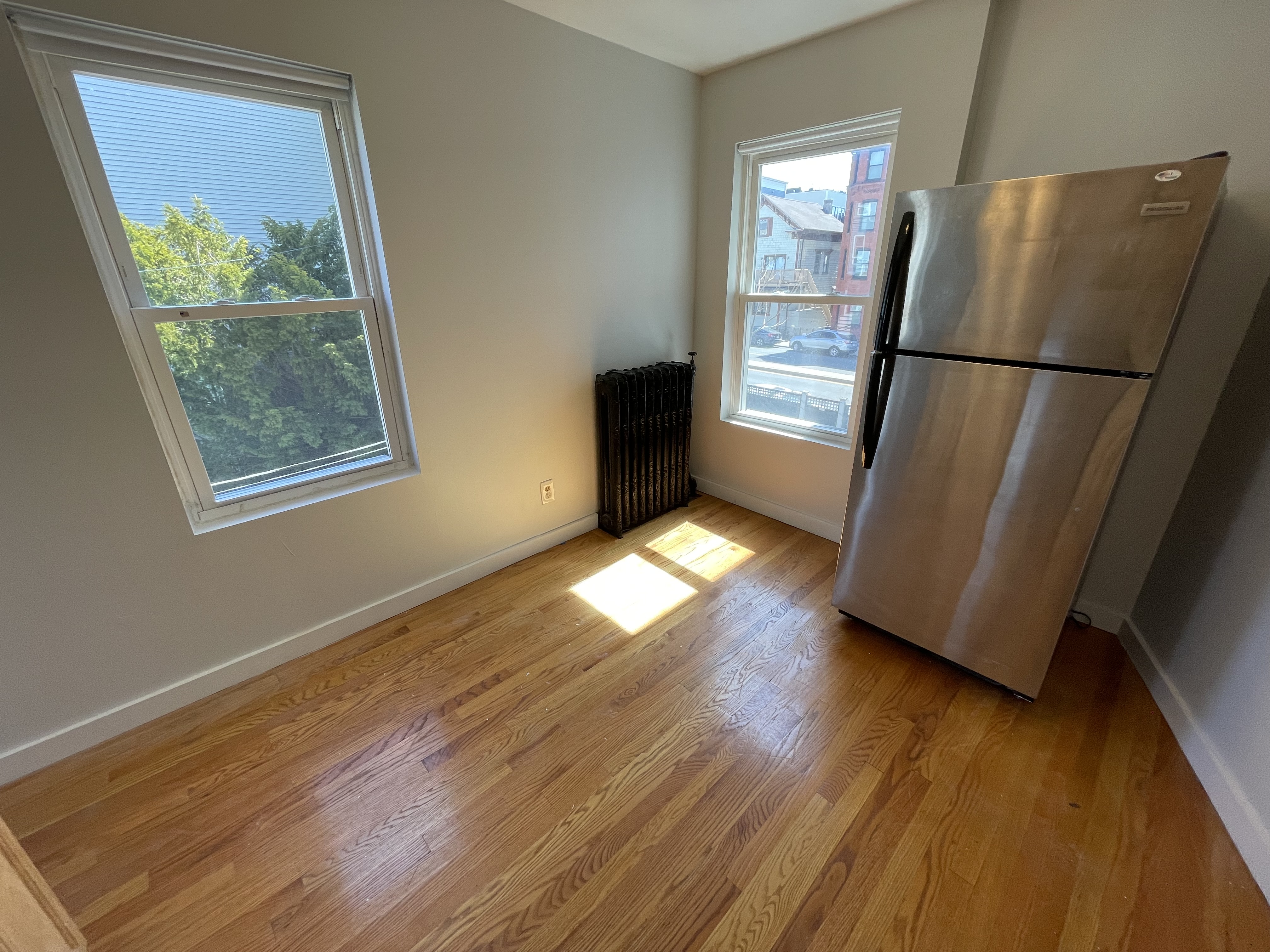 381 Dorchester St, South Boston