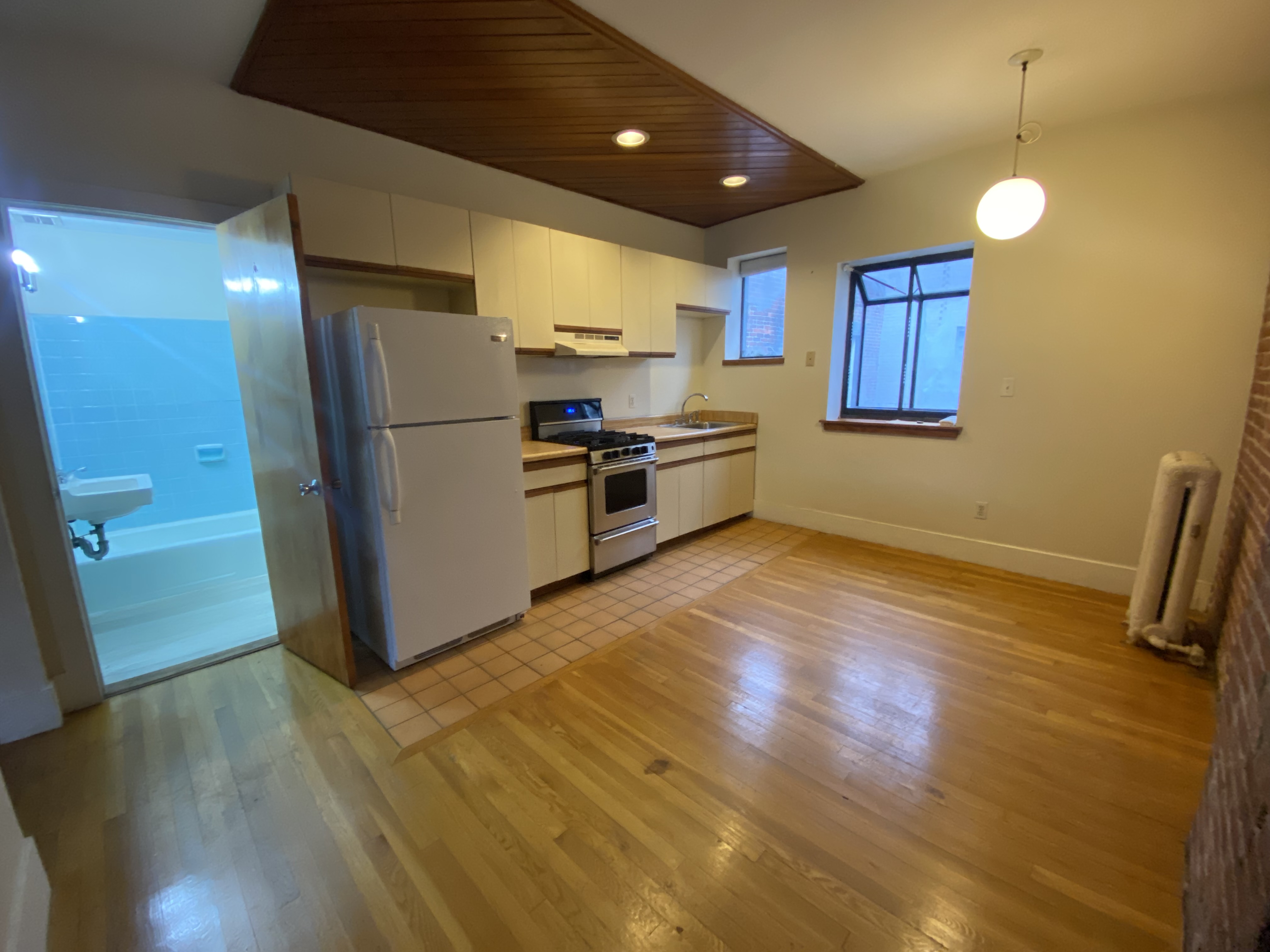 210 Hemenway St, Fenway