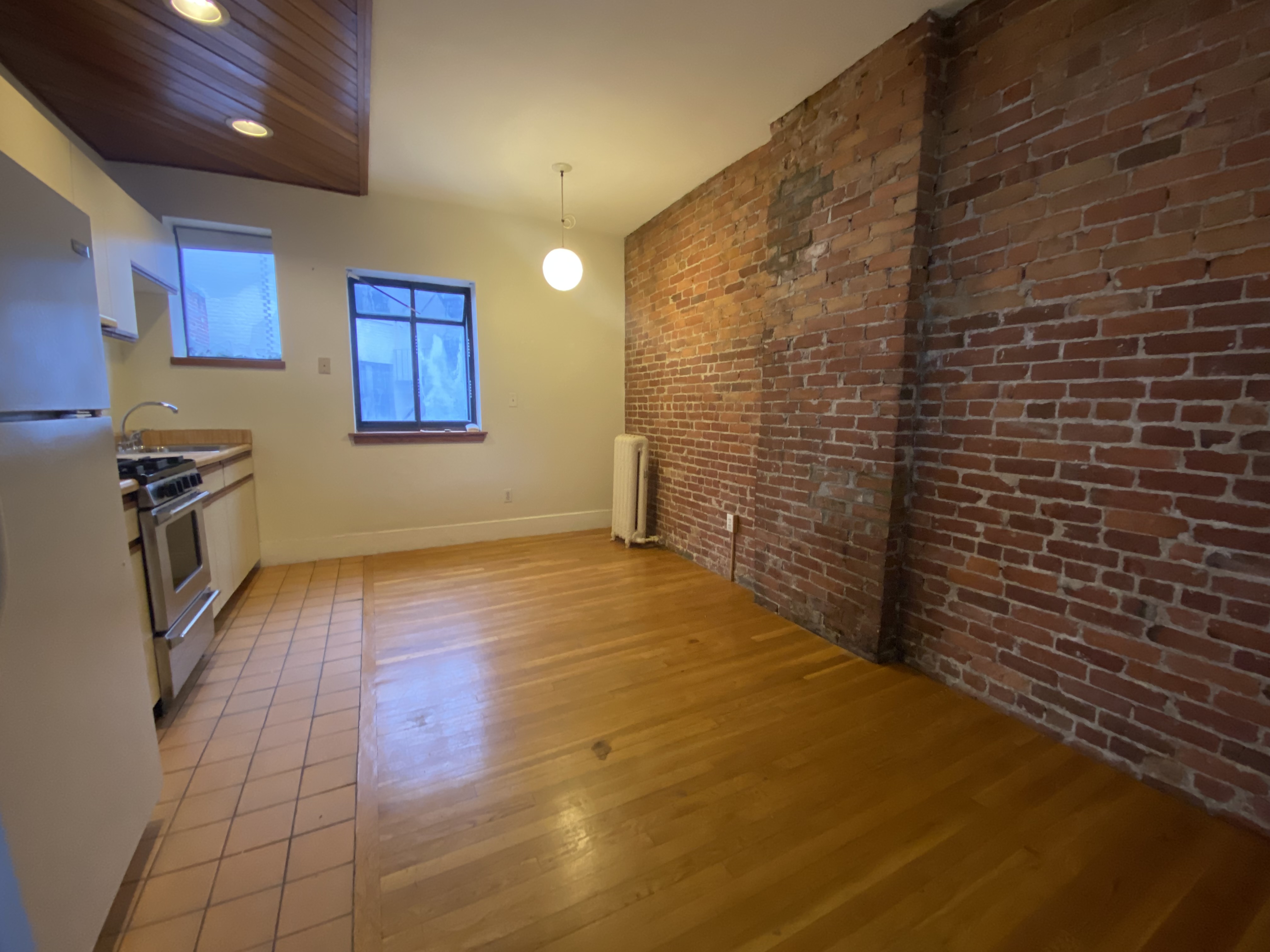 210 Hemenway St, Fenway