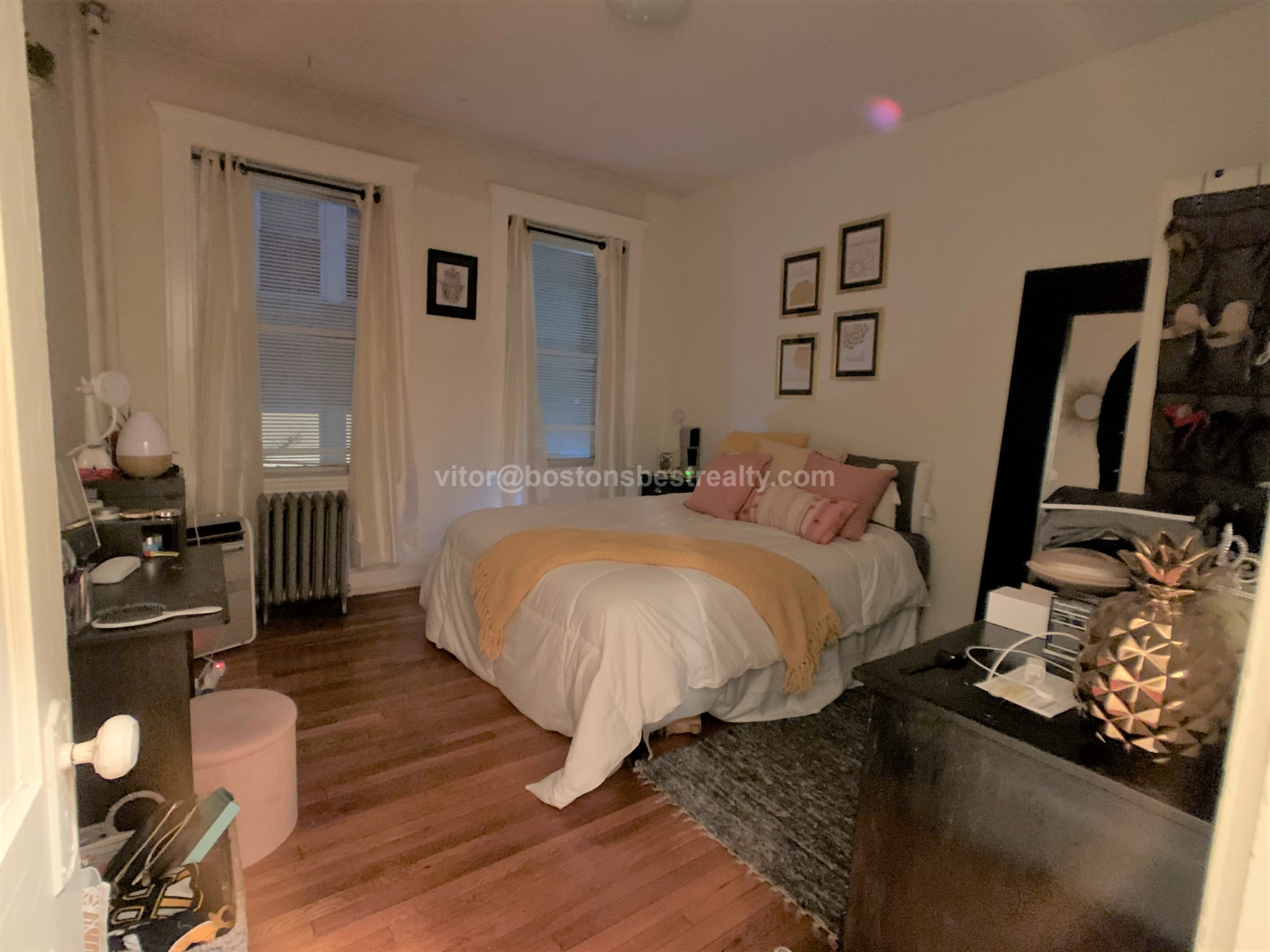 233 Kelton St, Allston