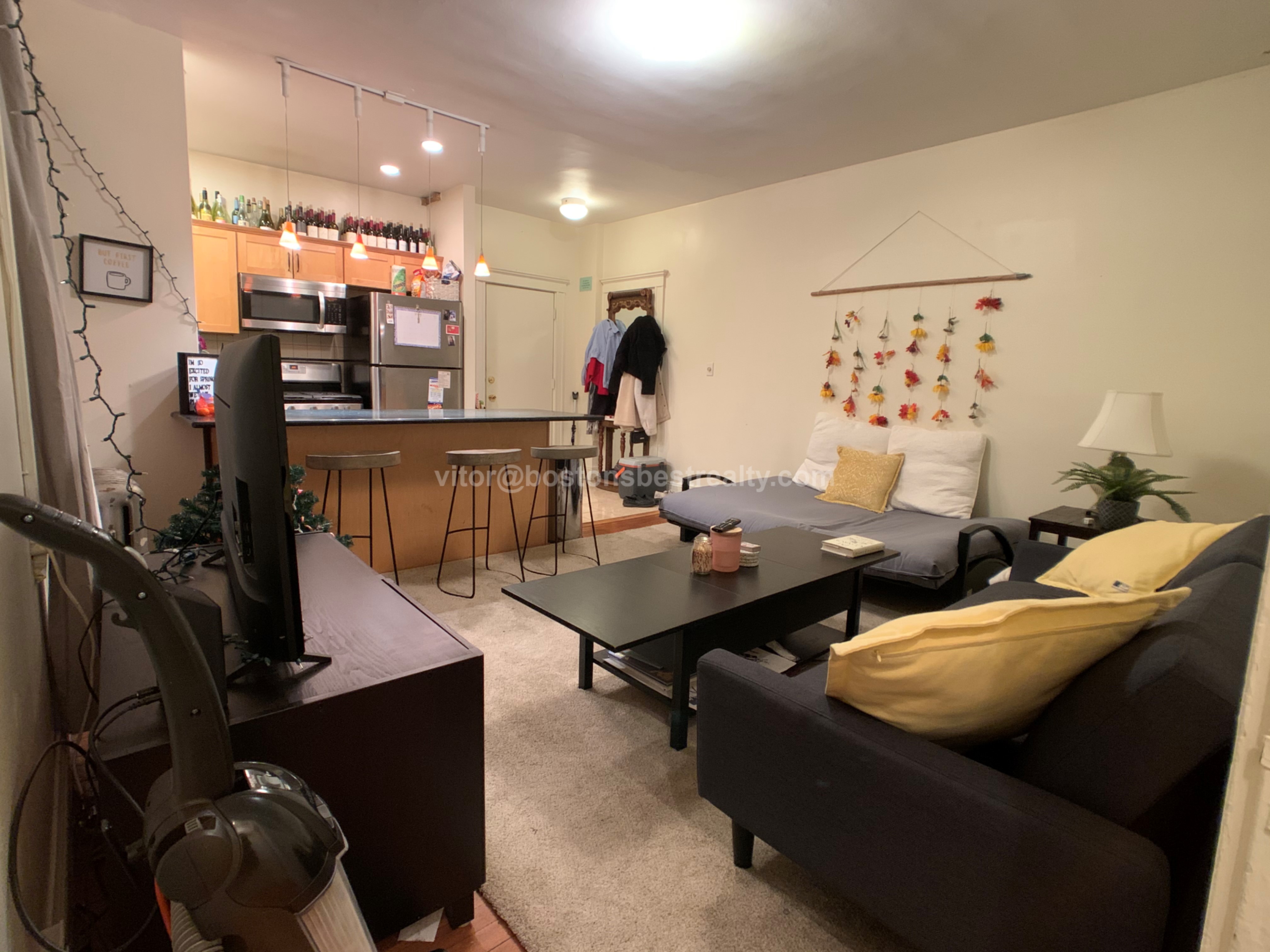 233 Kelton St, Allston