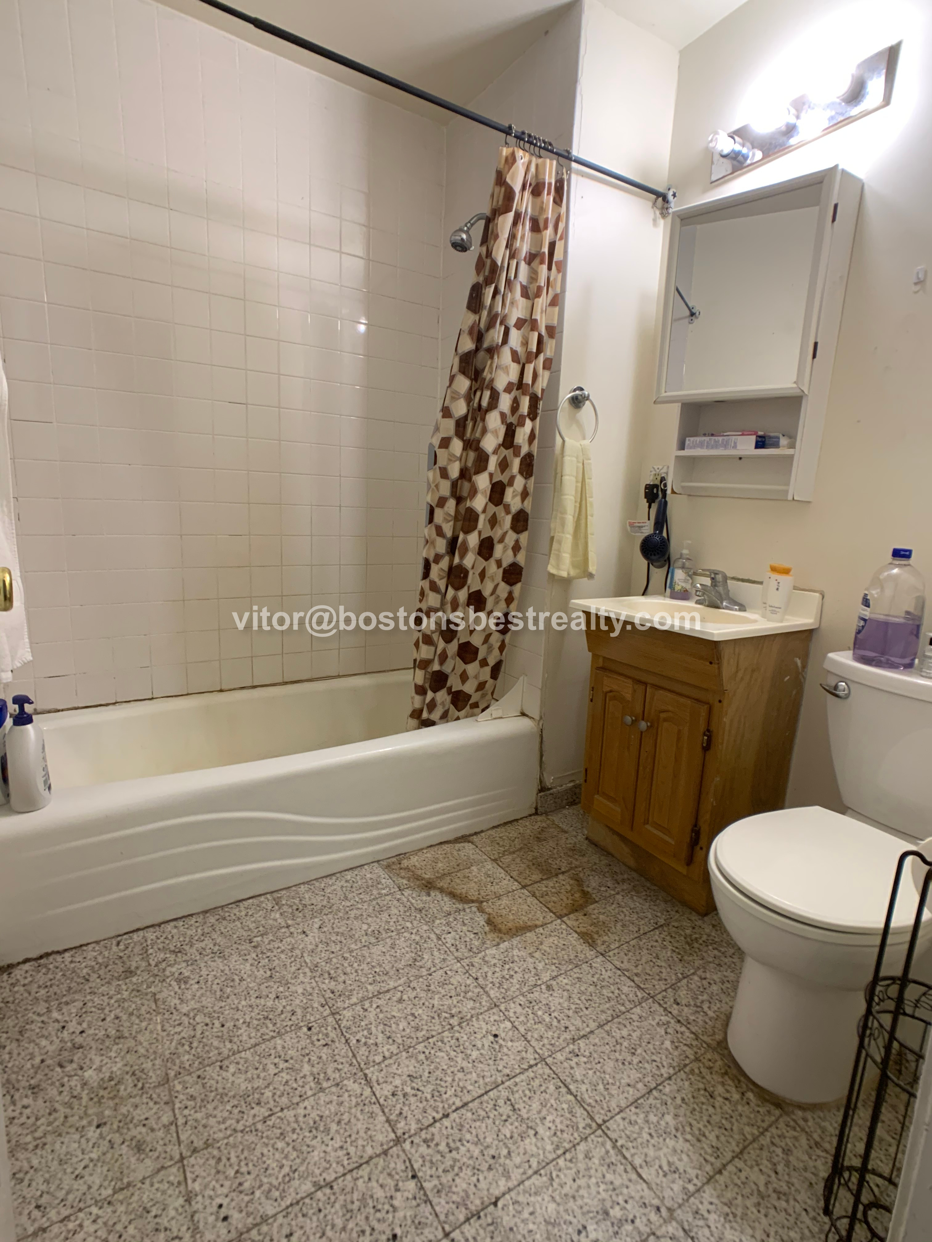 20 Strathmore Rd, Washington Square