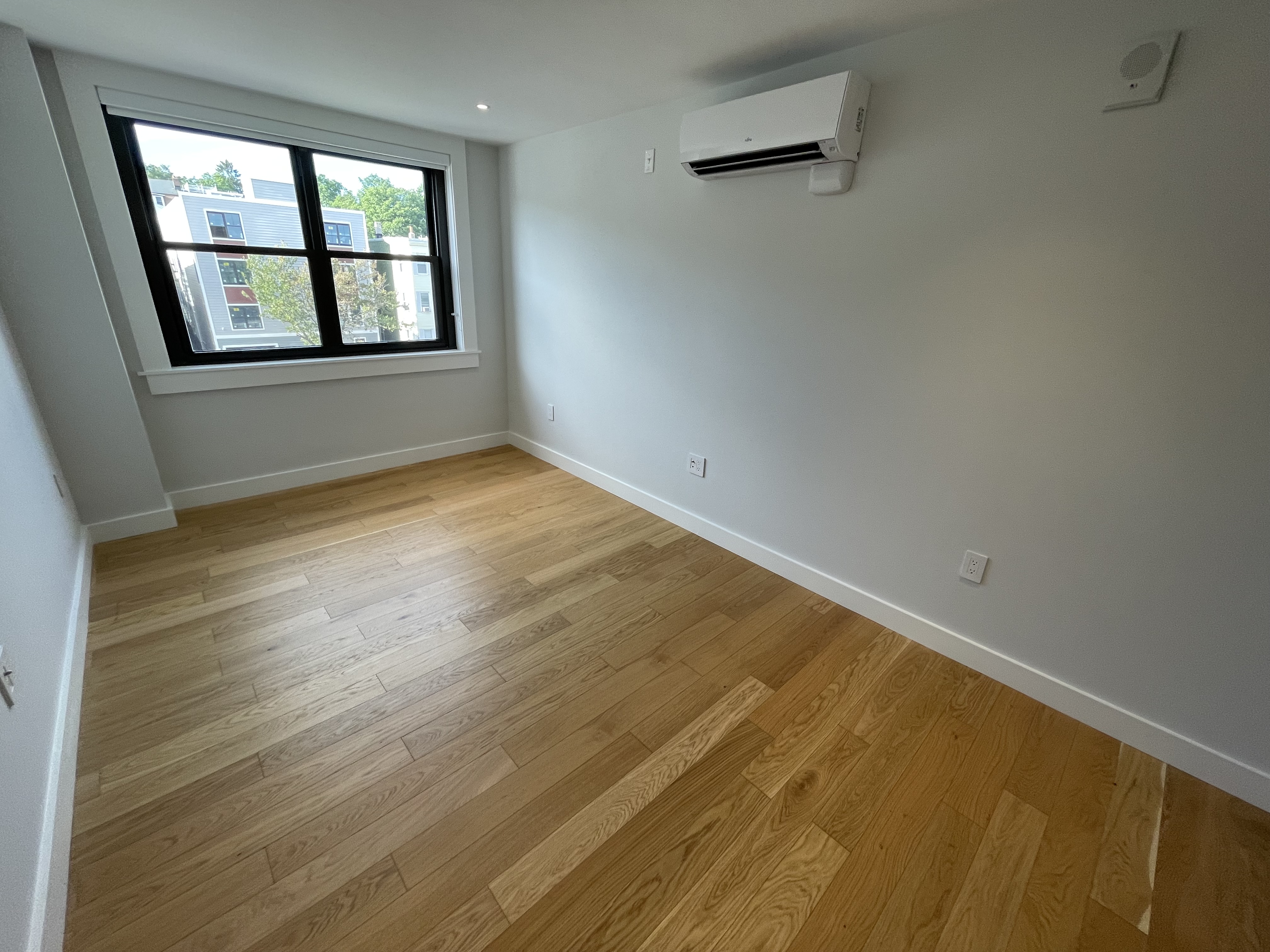 1410 Columbia Rd, South Boston