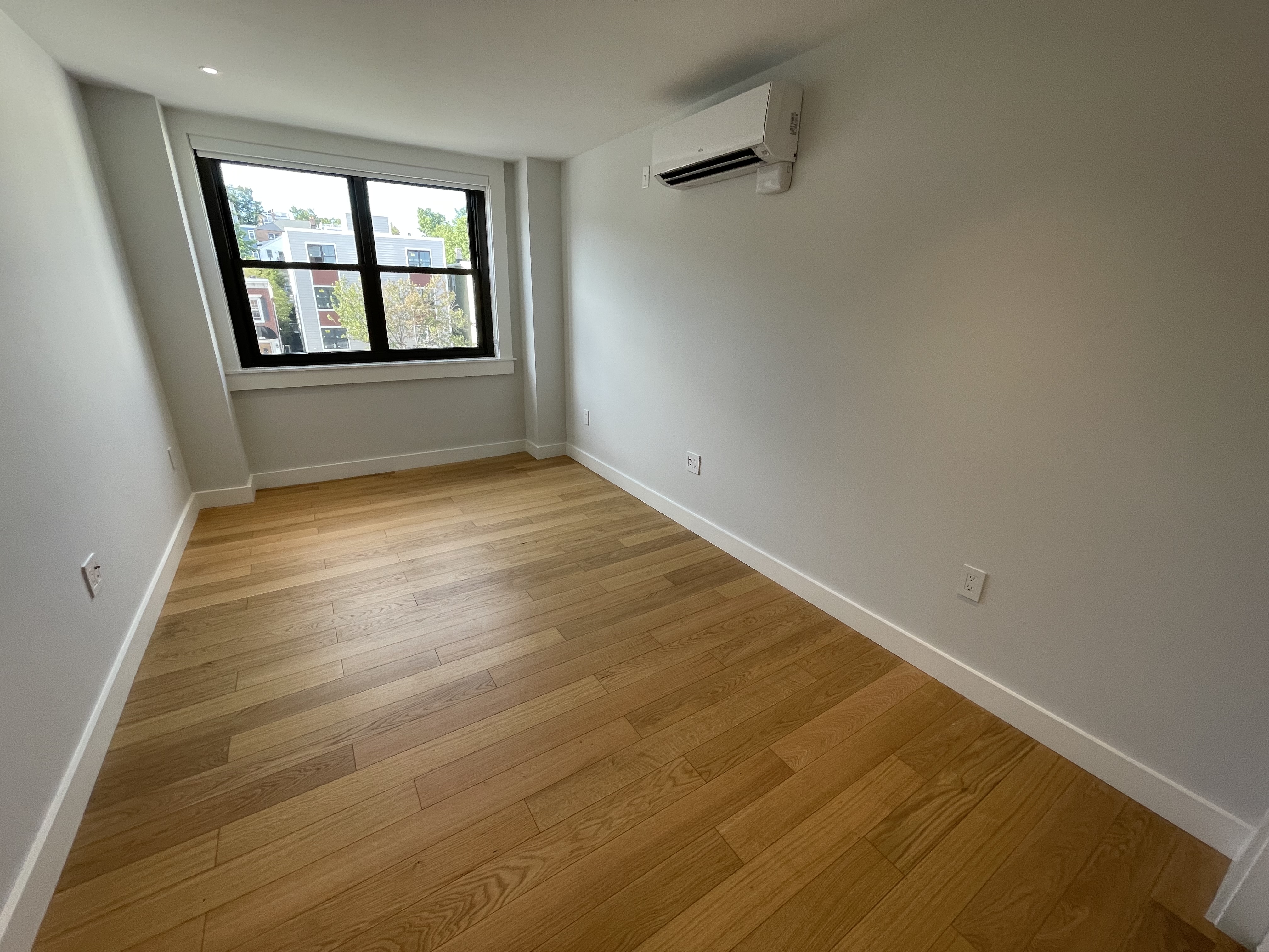 1410 Columbia Rd, South Boston