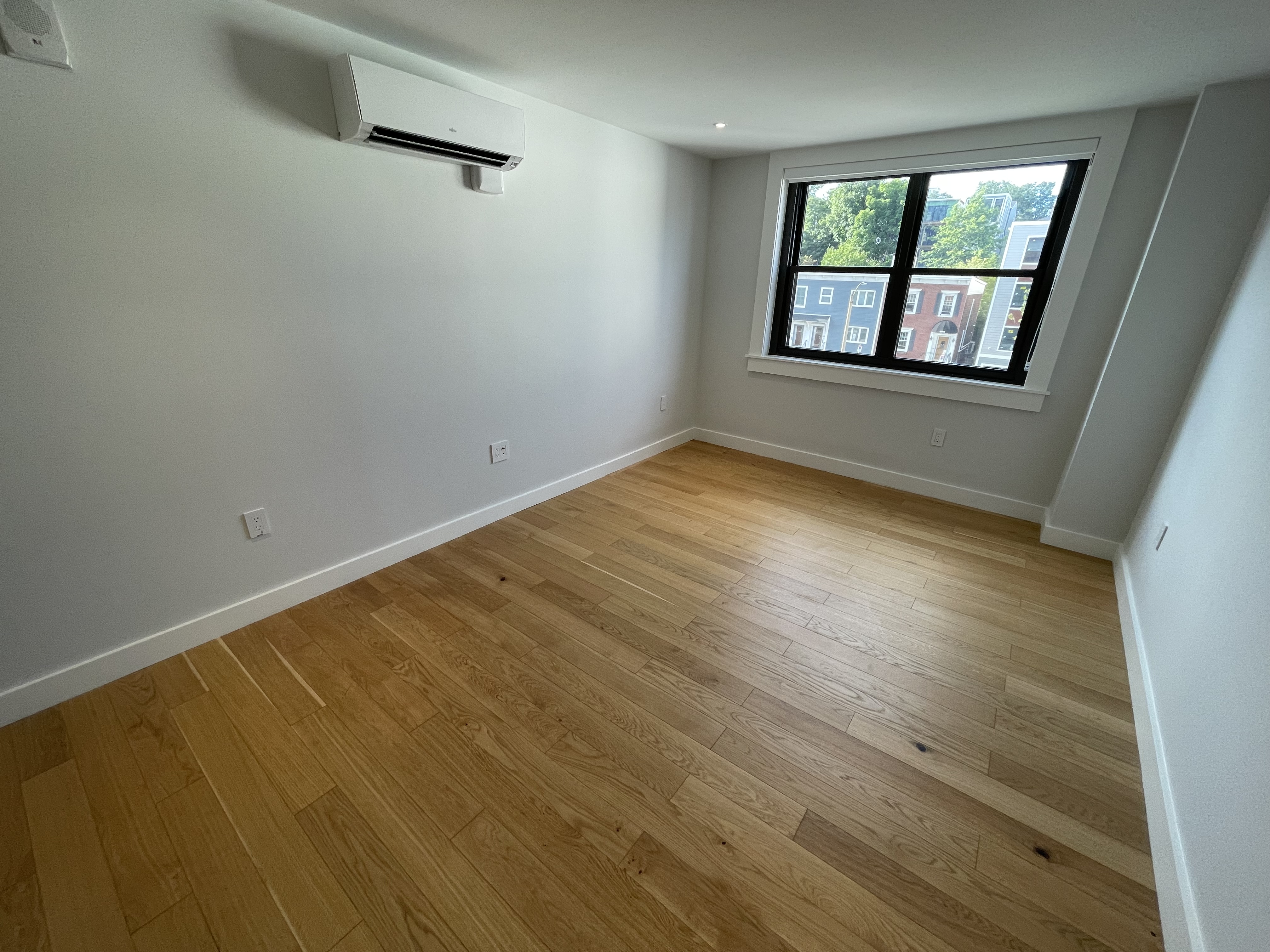 1410 Columbia Rd, South Boston