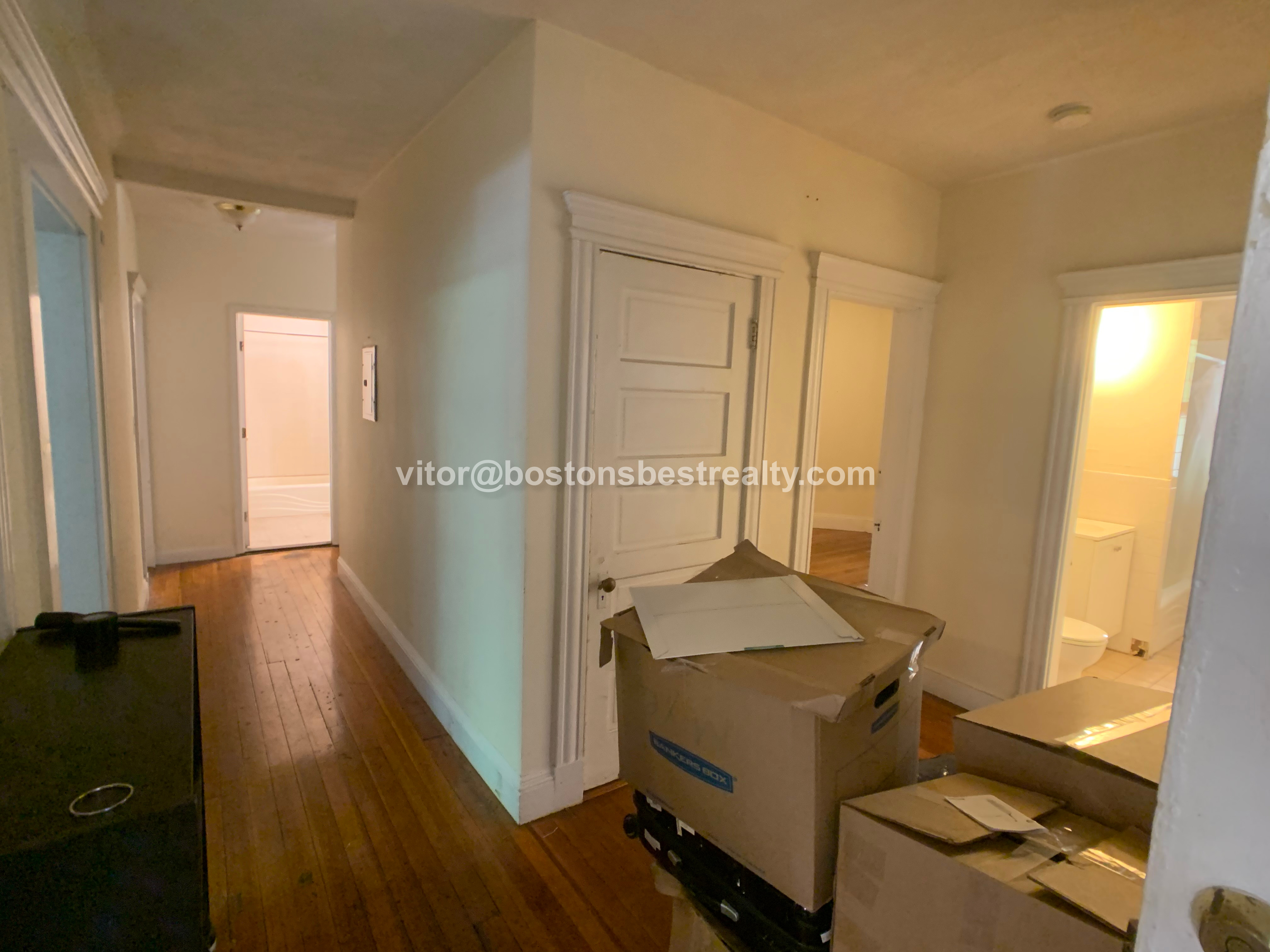 20 Strathmore Rd, Washington Square