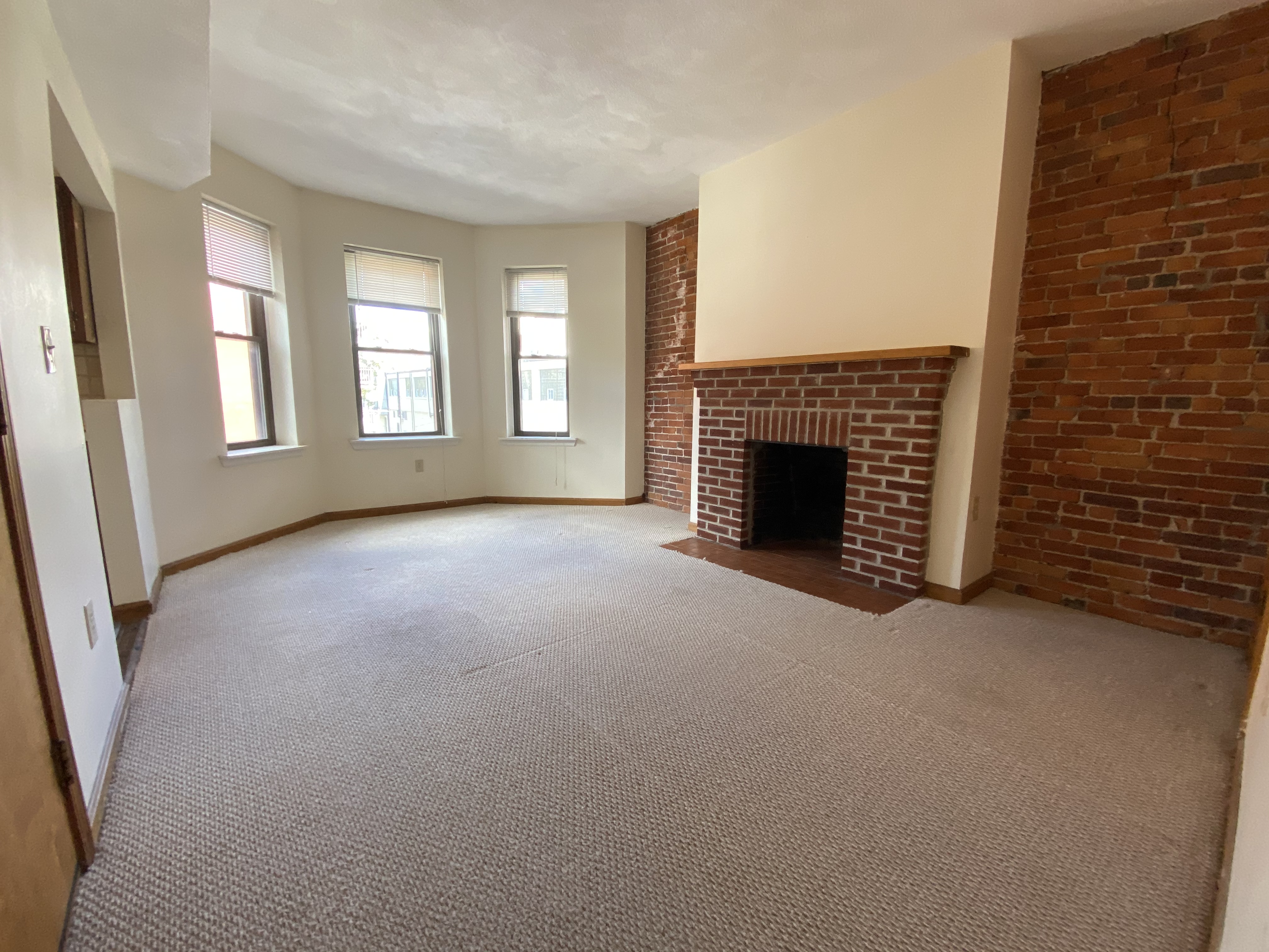 54 Gainsborough St, Fenway