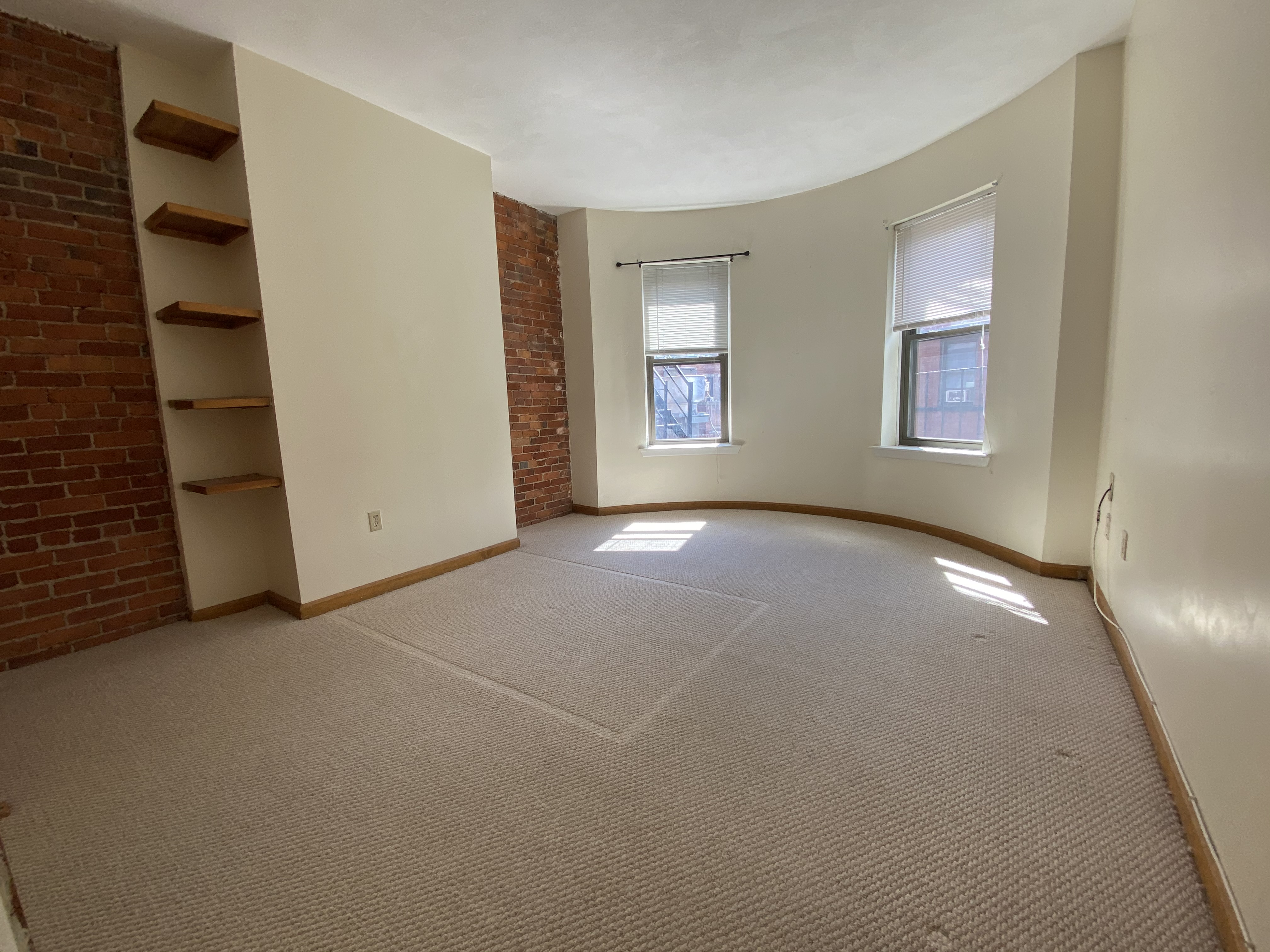 54 Gainsborough St, Fenway