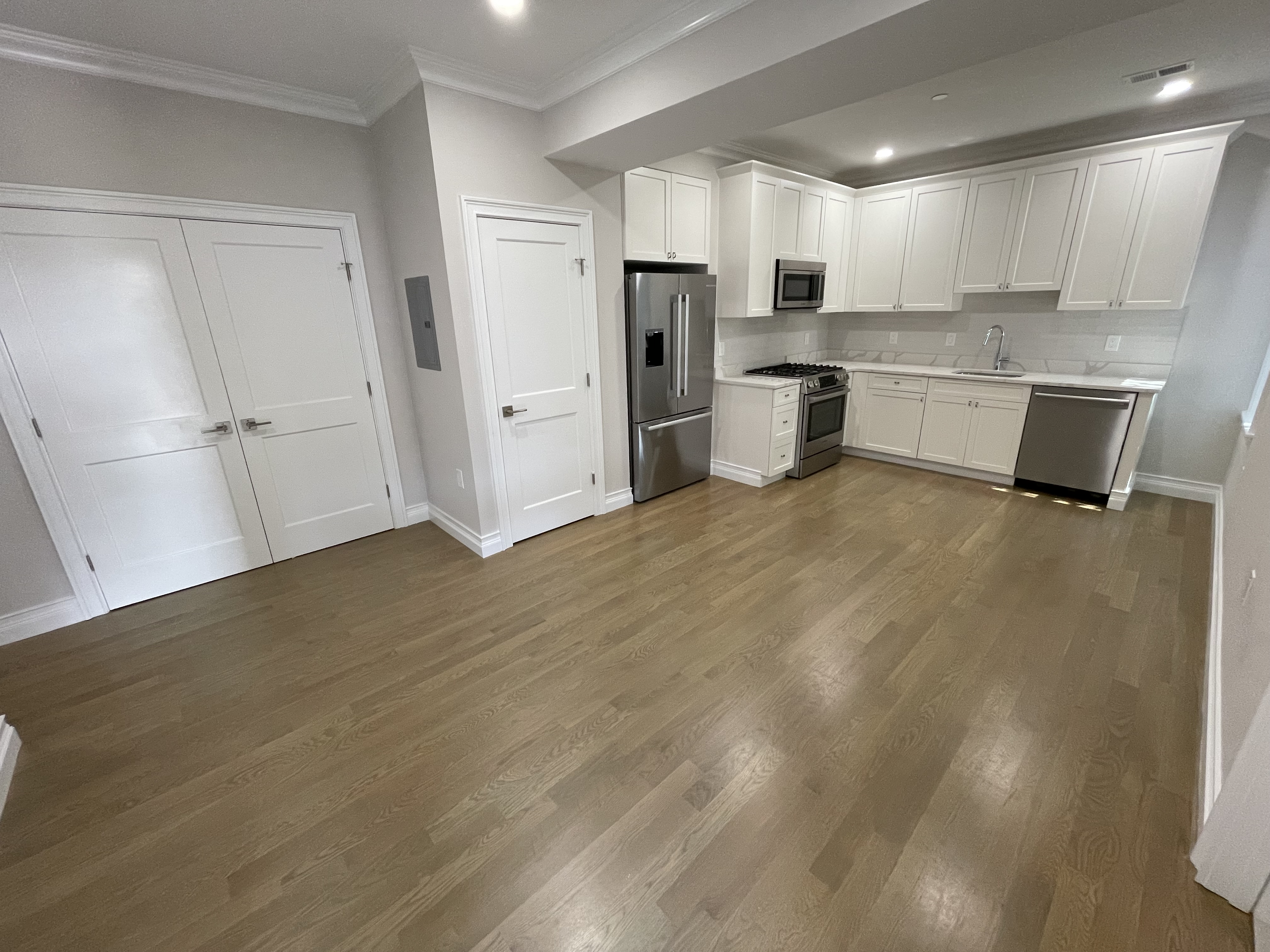 14 Mount Hood Rd, Brighton