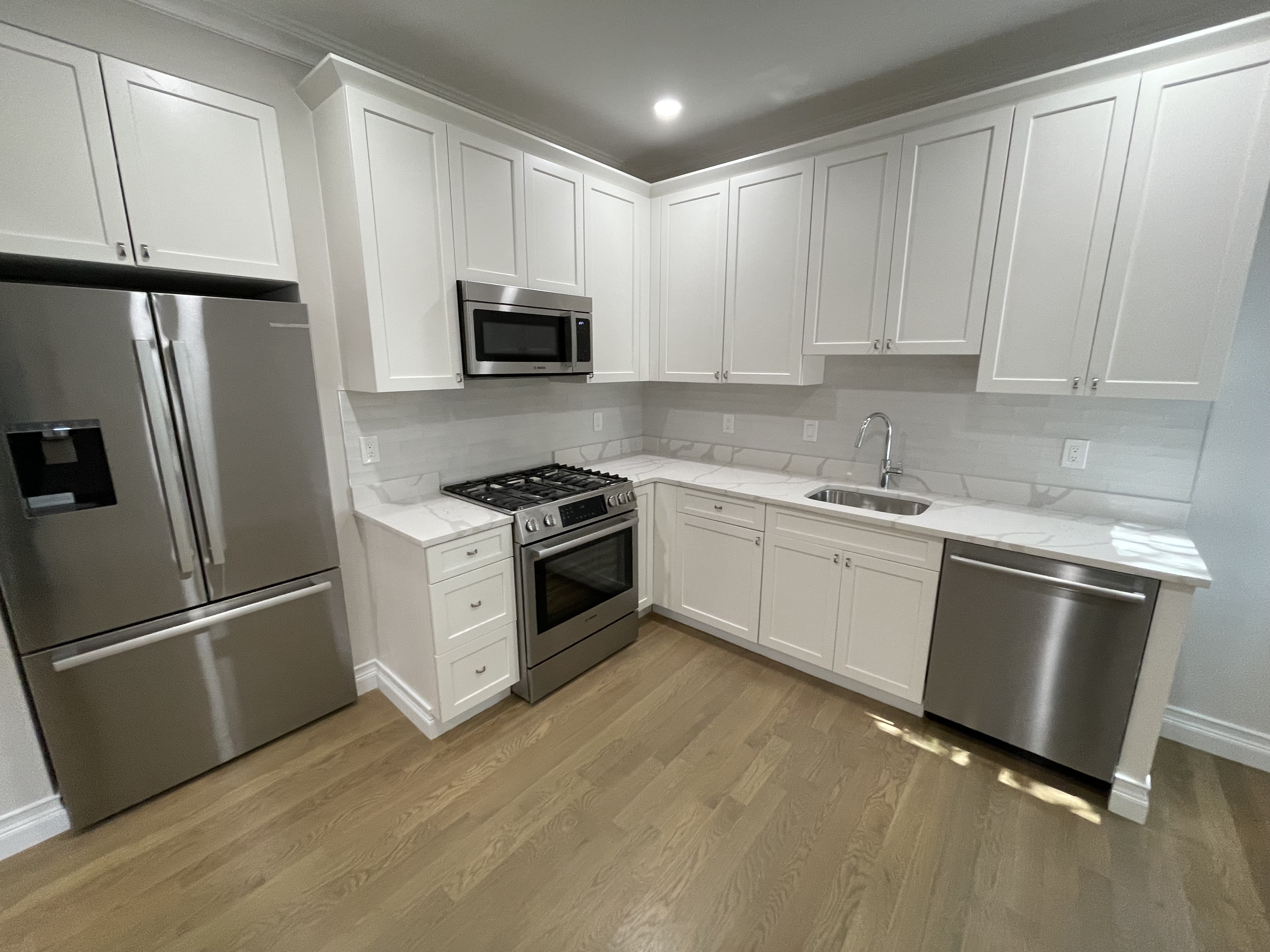 14 Mount Hood Rd, Brighton