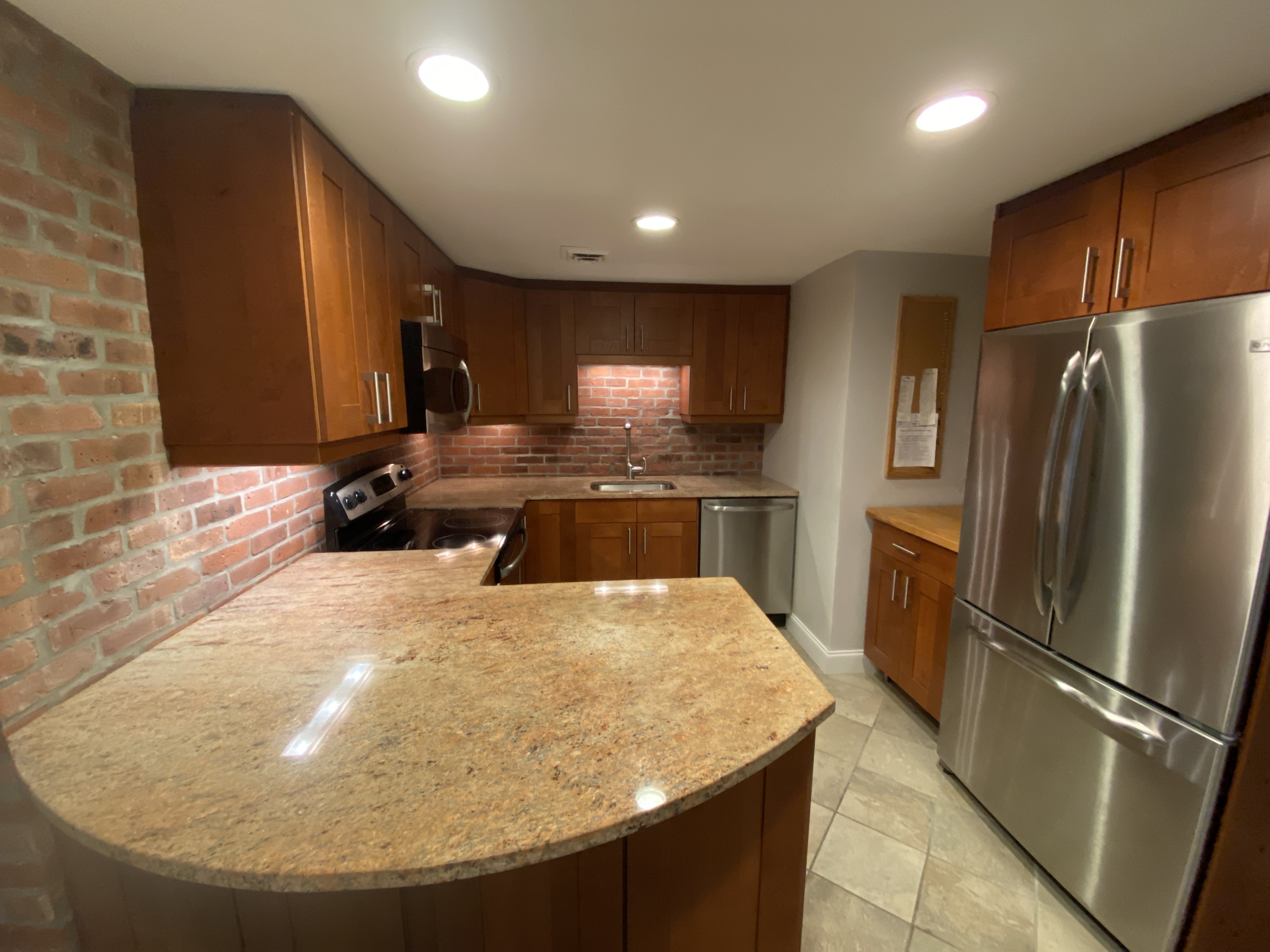 103 Gainsborough St, Fenway