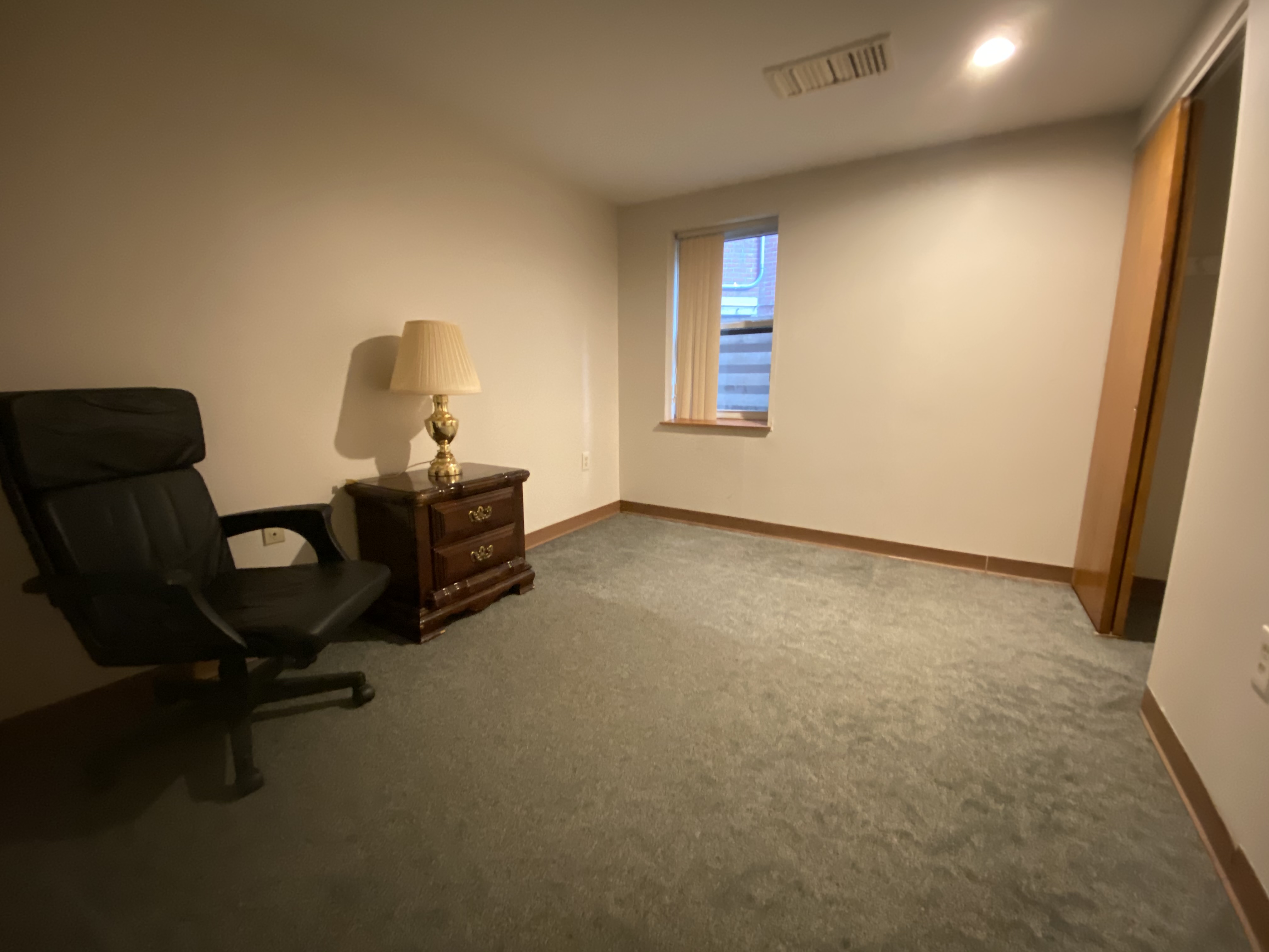 103 Gainsborough St, Fenway