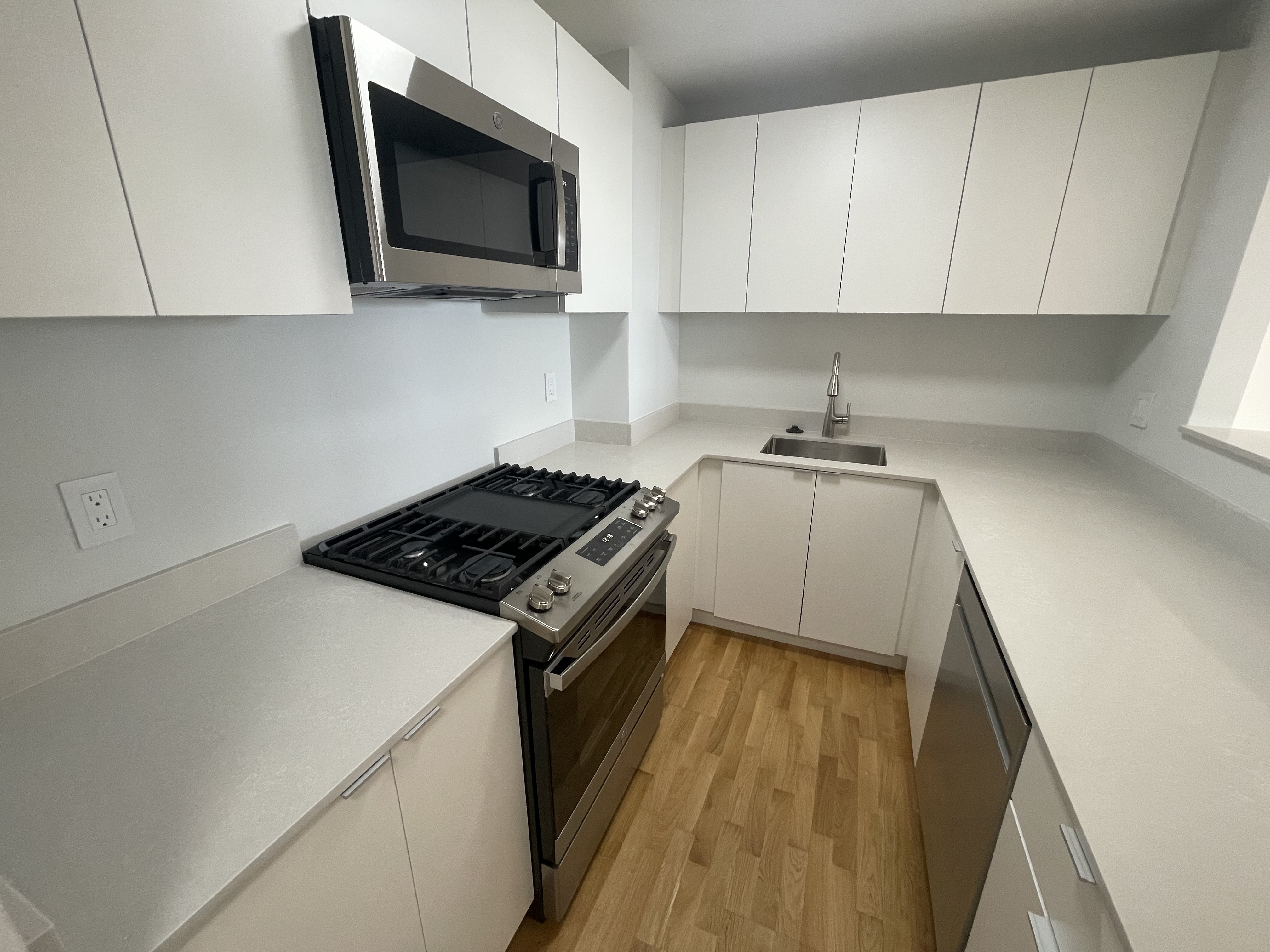 1410 Columbia Rd, South Boston