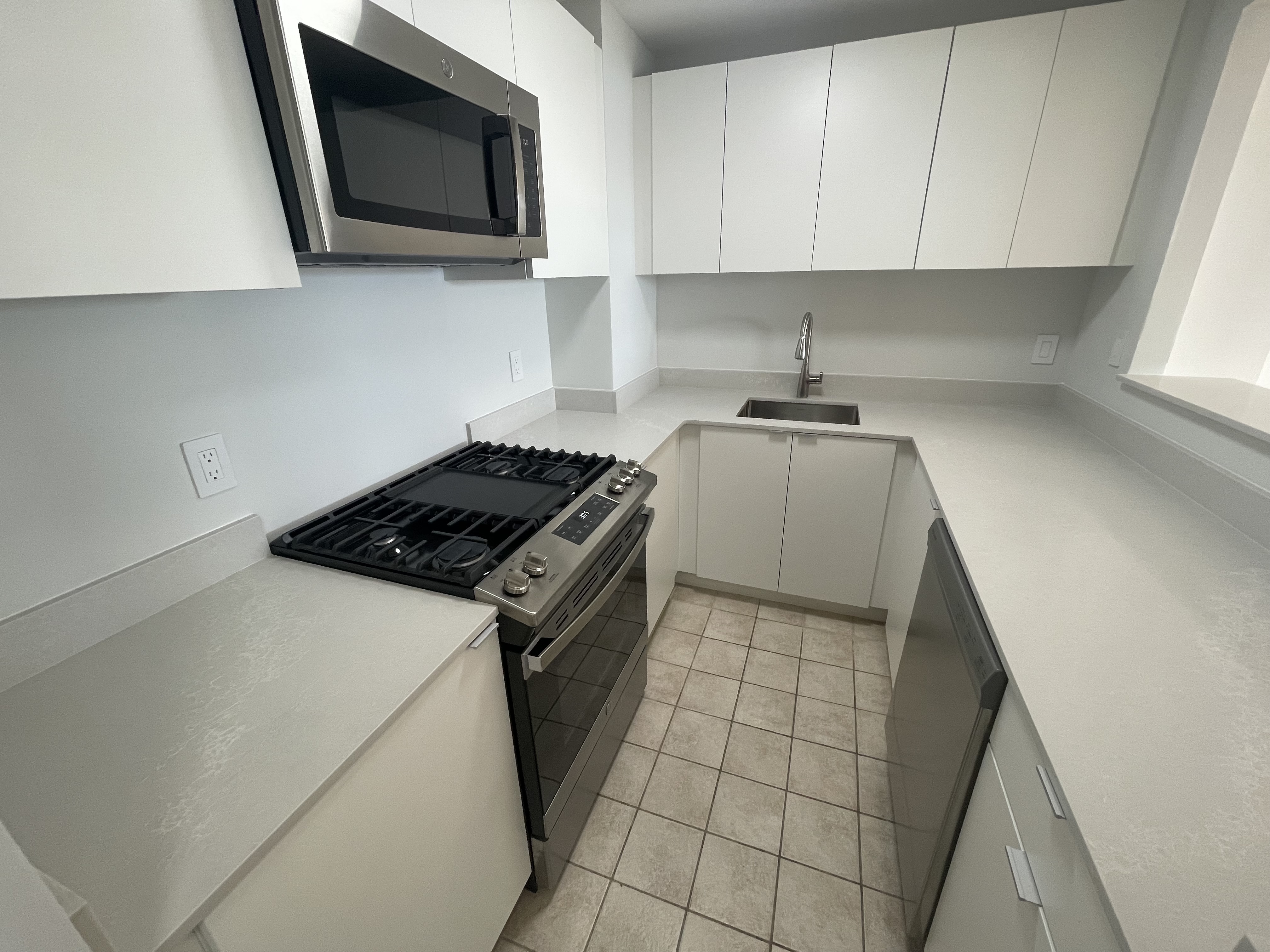 1410 Columbia Rd, South Boston