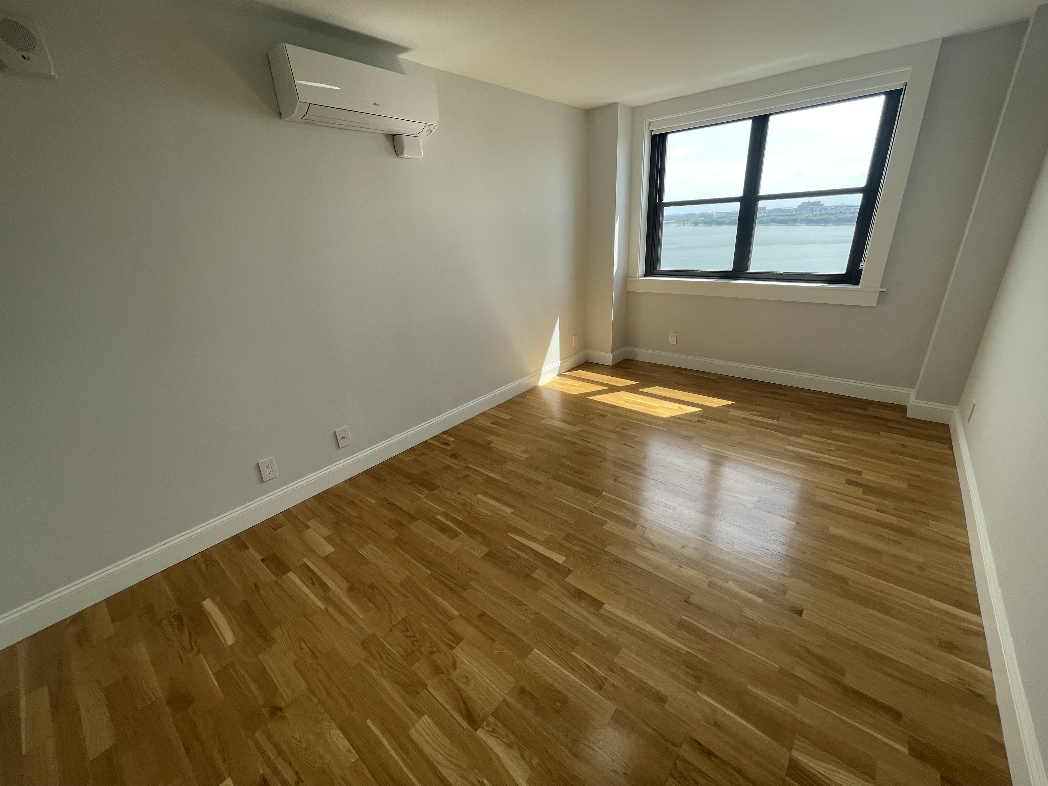 1410 Columbia Rd, South Boston