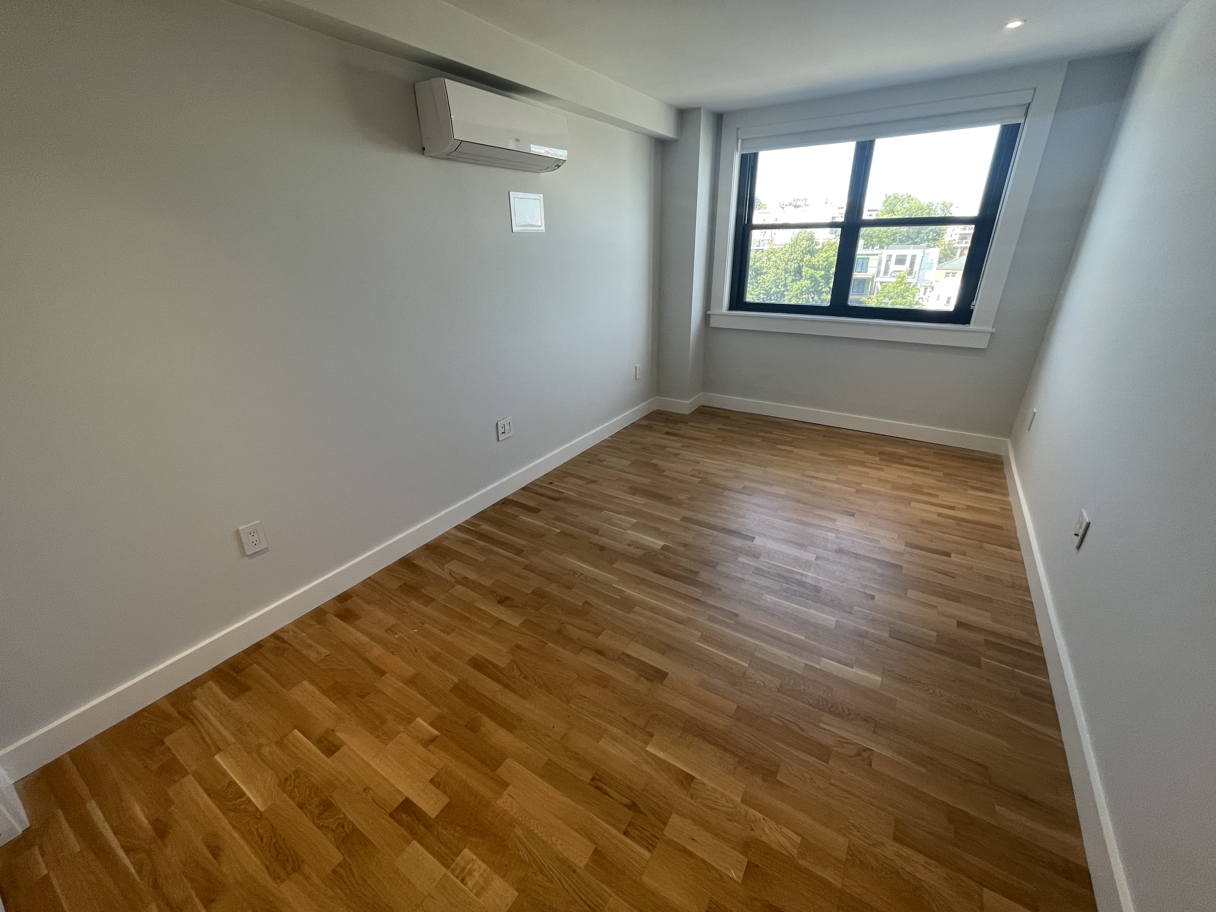 1410 Columbia Rd, South Boston