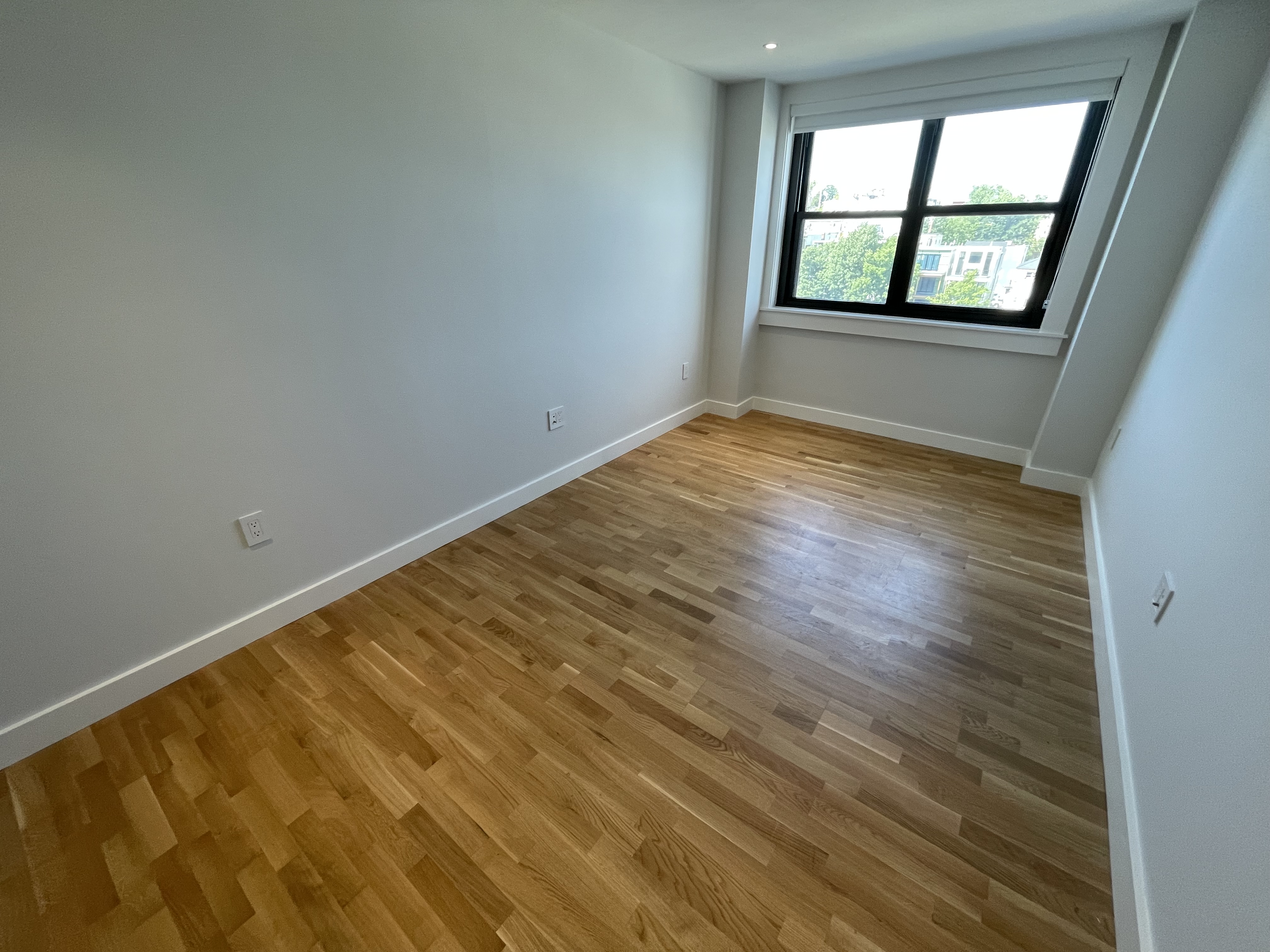 1410 Columbia Rd, South Boston