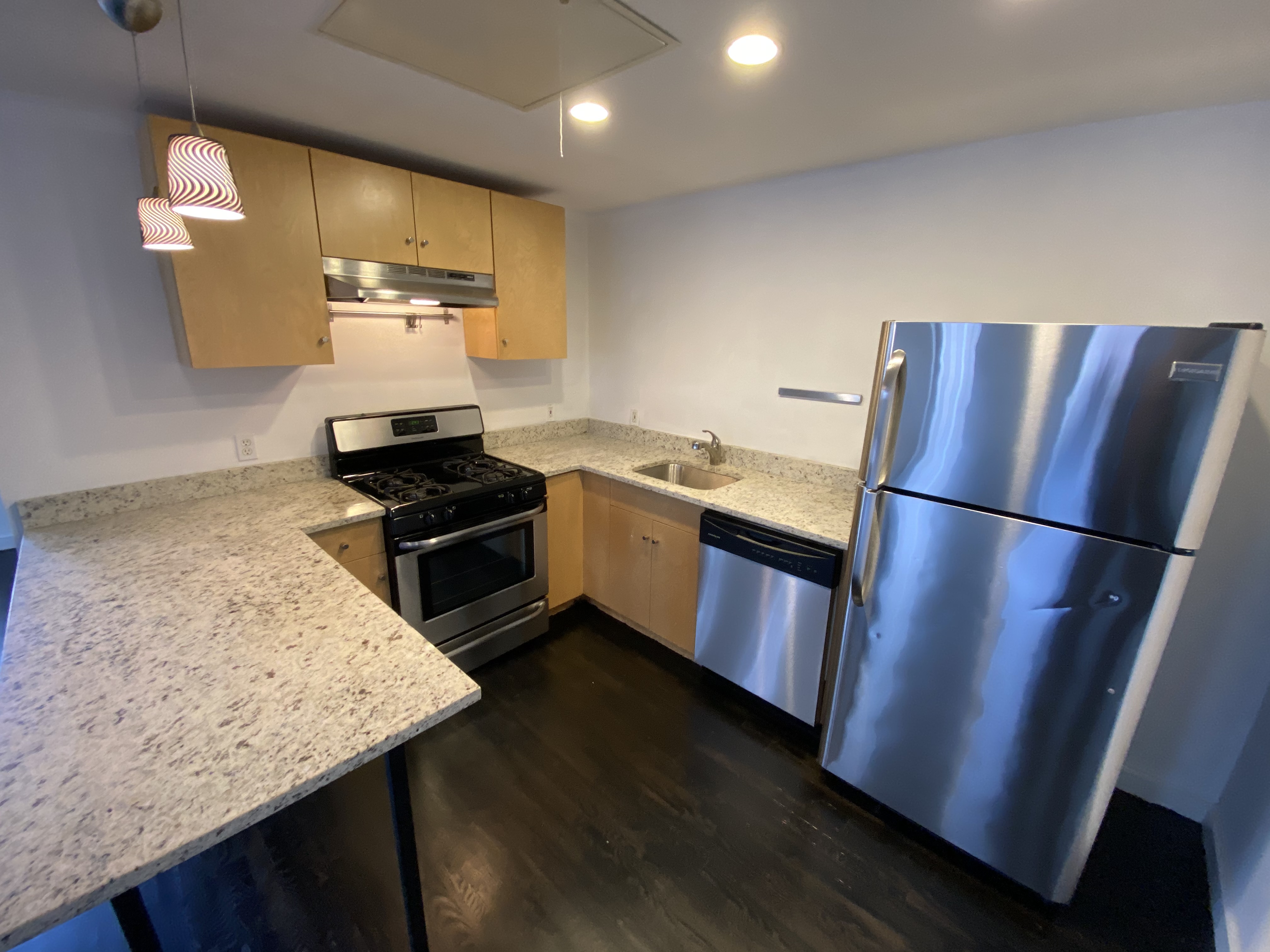 100 Pearl St, Chelsea