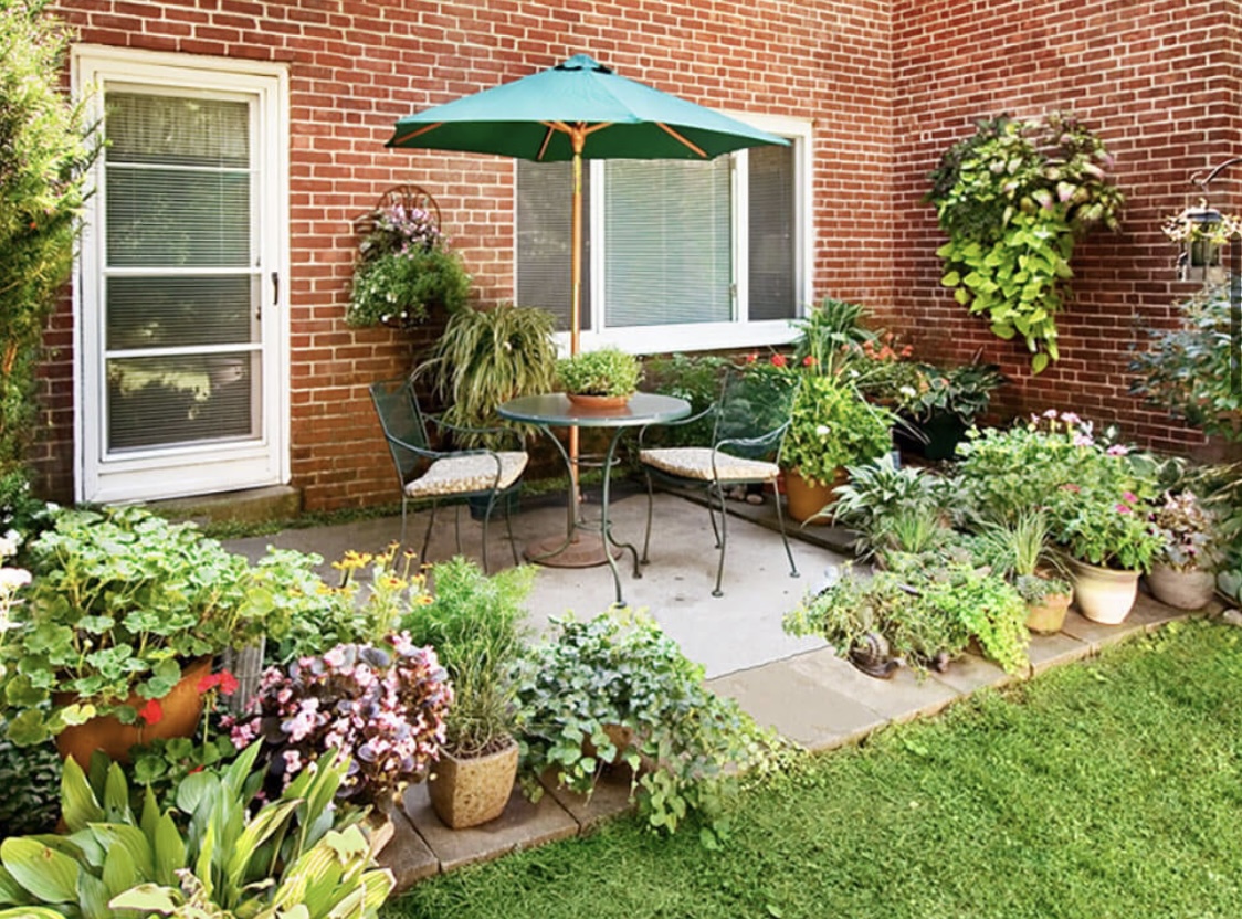 1 Hancock Village Dr, Chestnut Hill