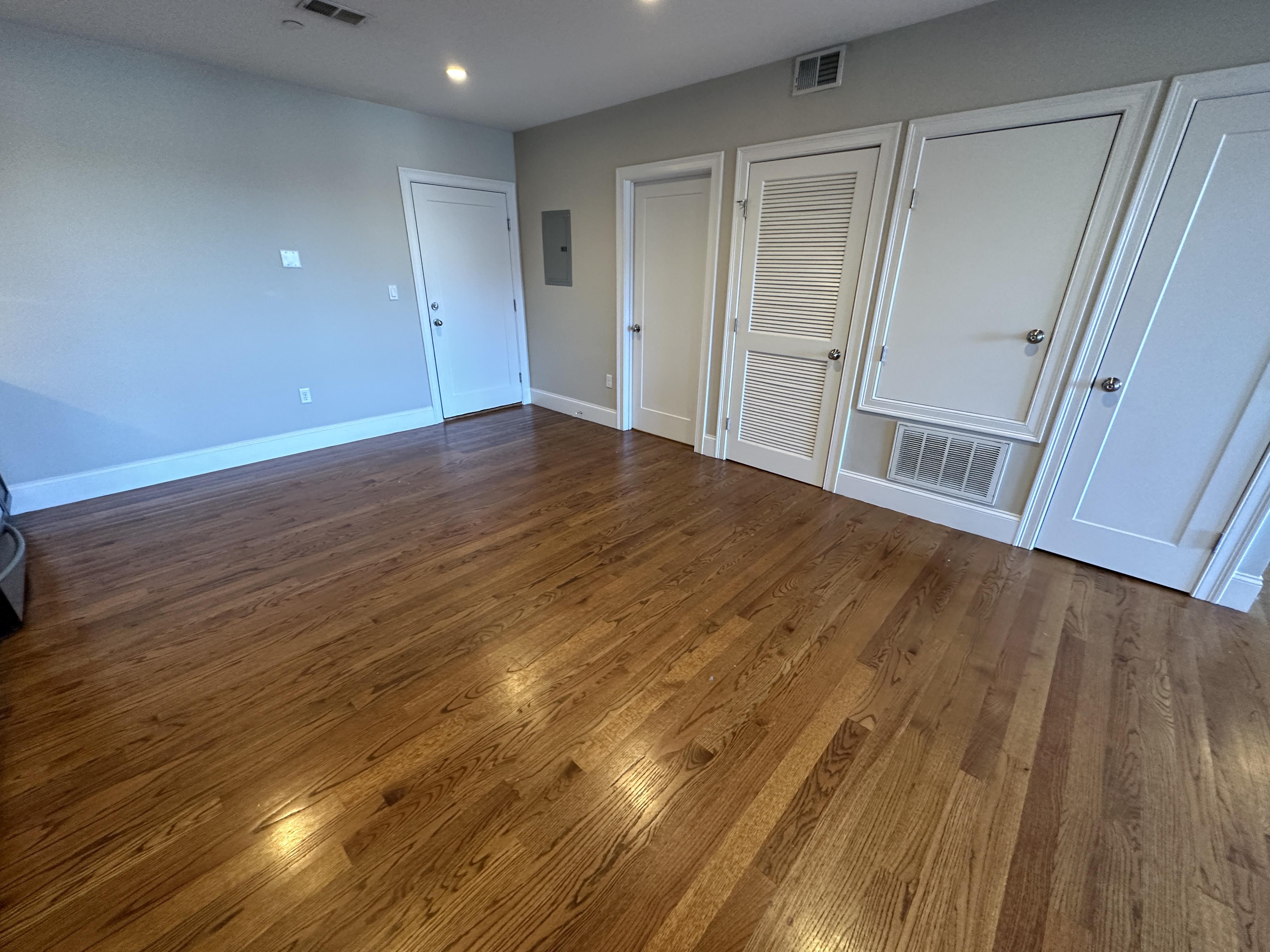 339 D St, South Boston