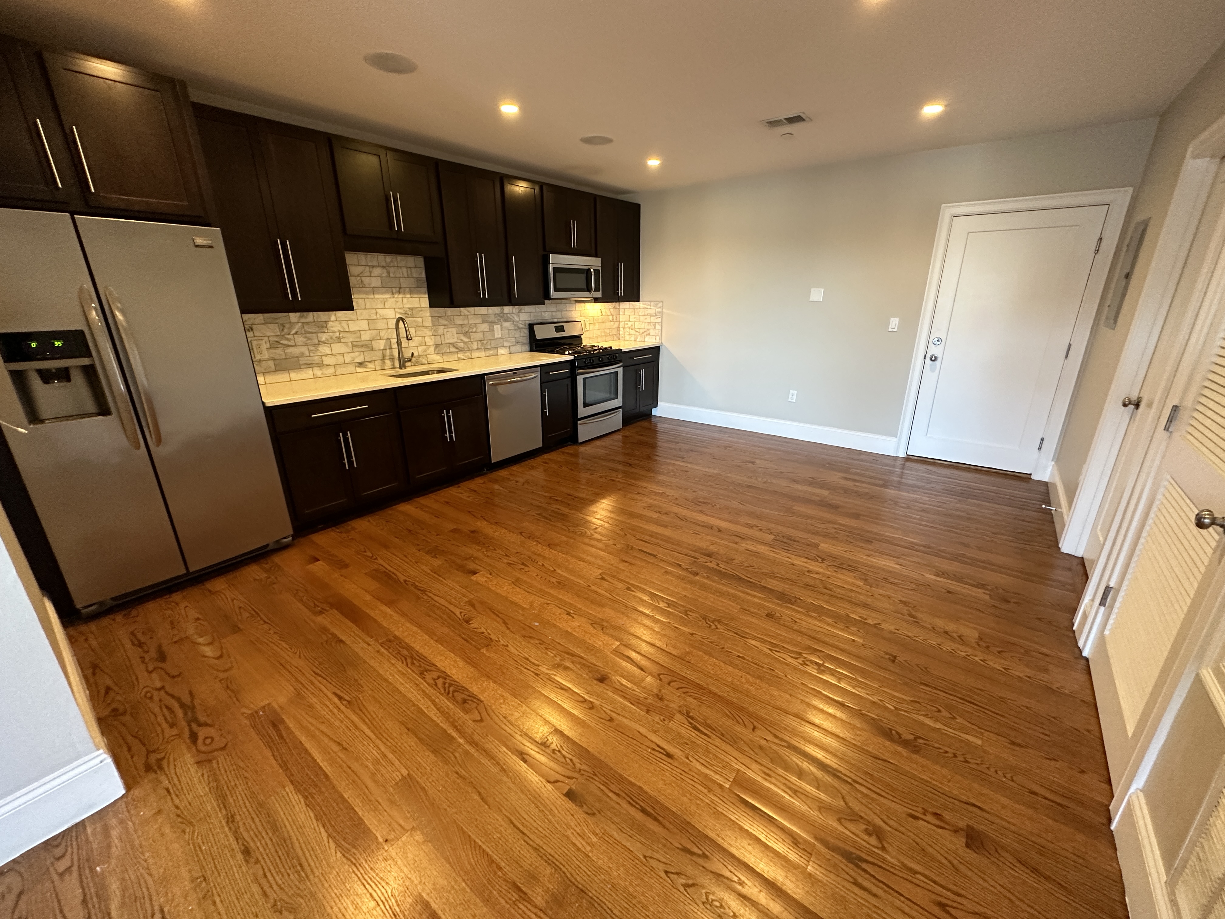 339 D St, South Boston