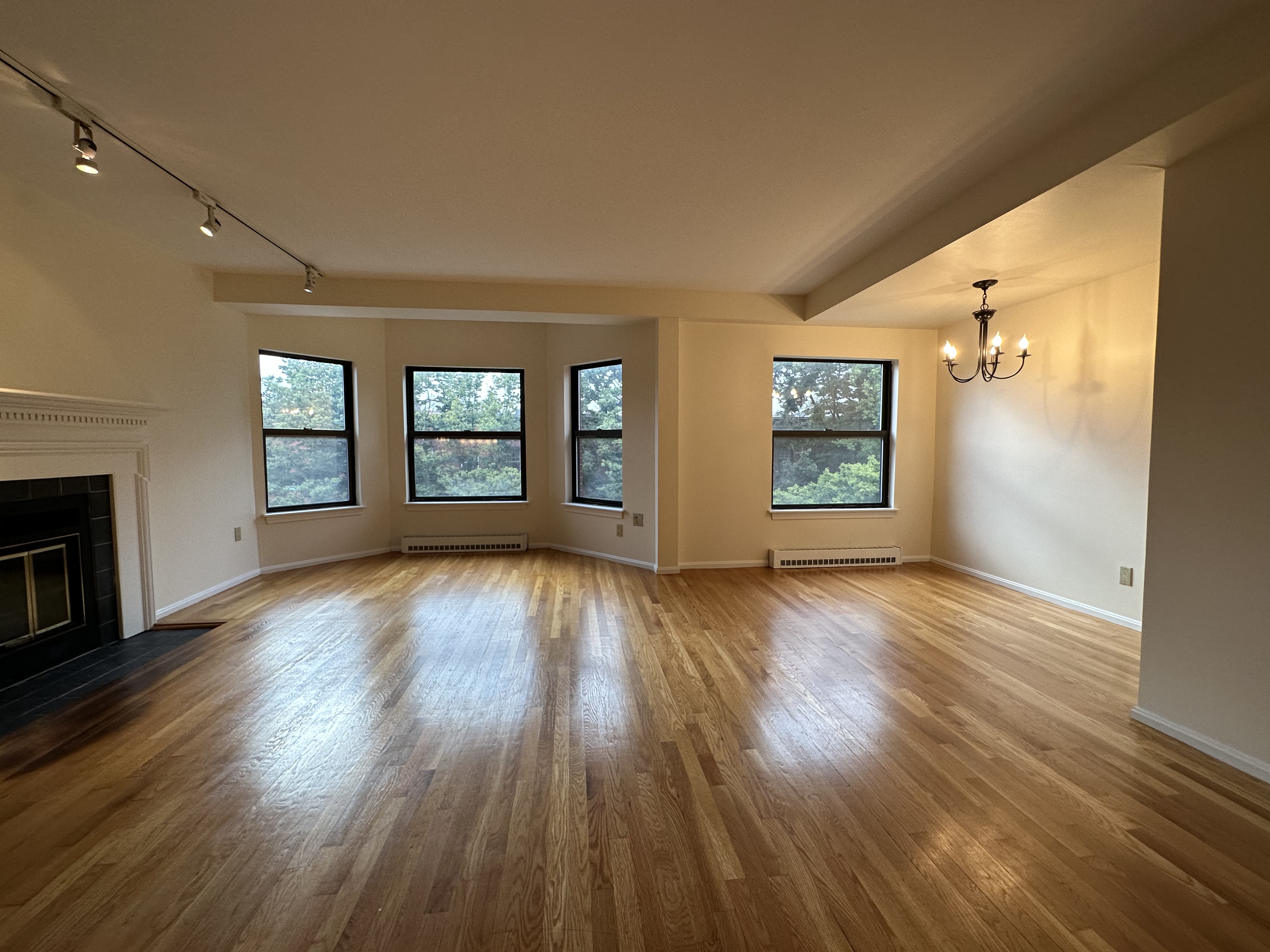 50 Saint Stephen St, Fenway