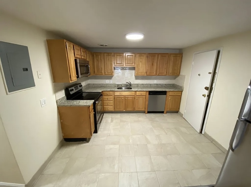 230 Babcock St, Coolidge Corner