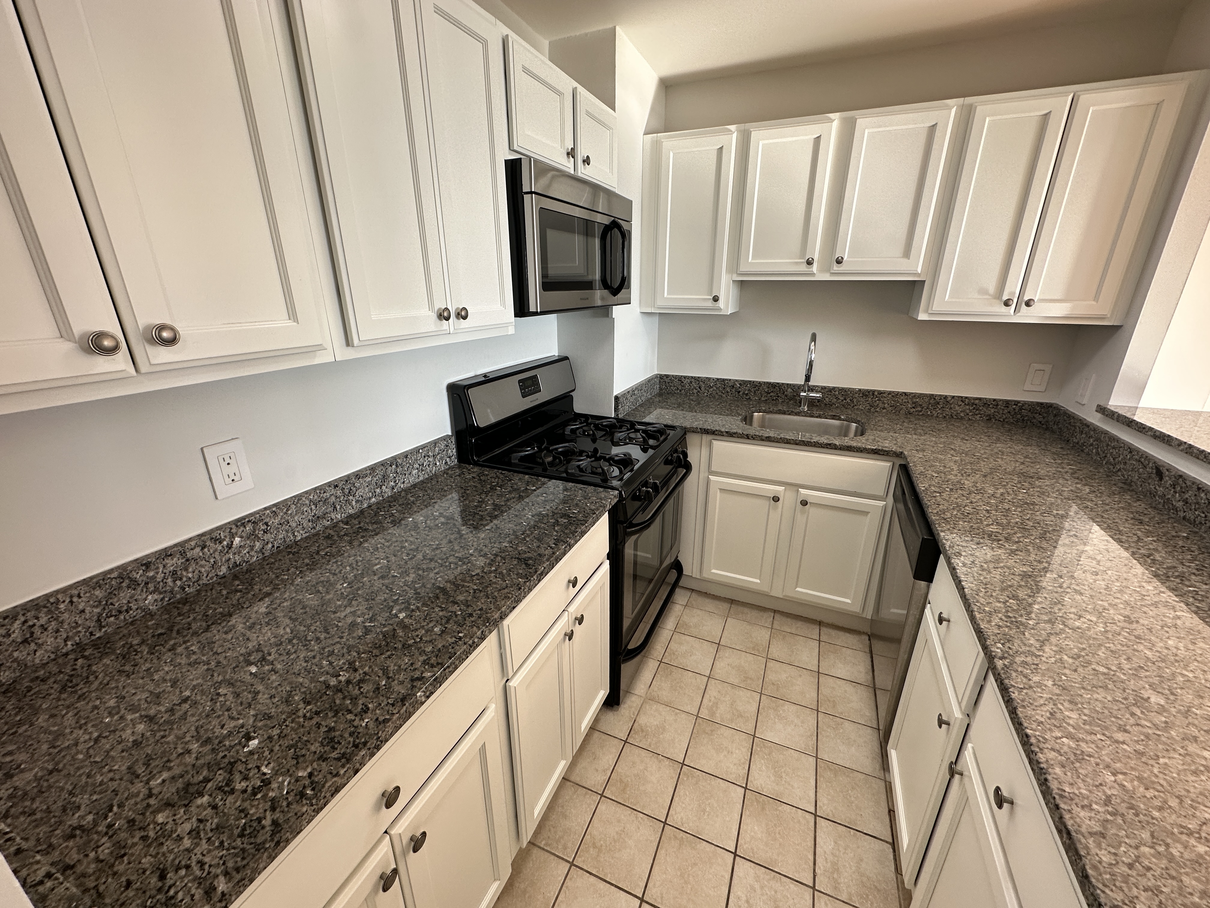 1410 Columbia Rd, South Boston