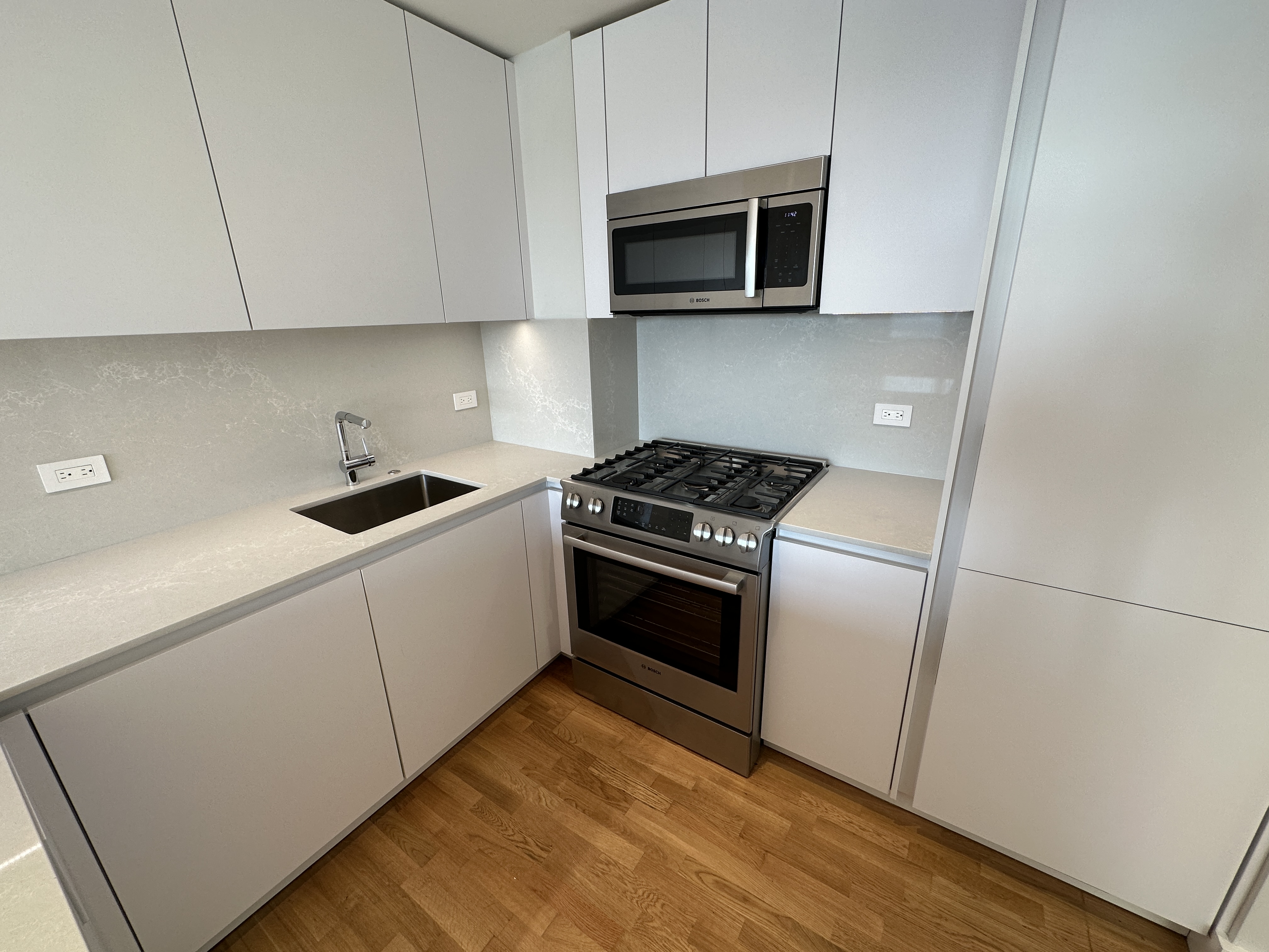 1410 Columbia Rd, South Boston