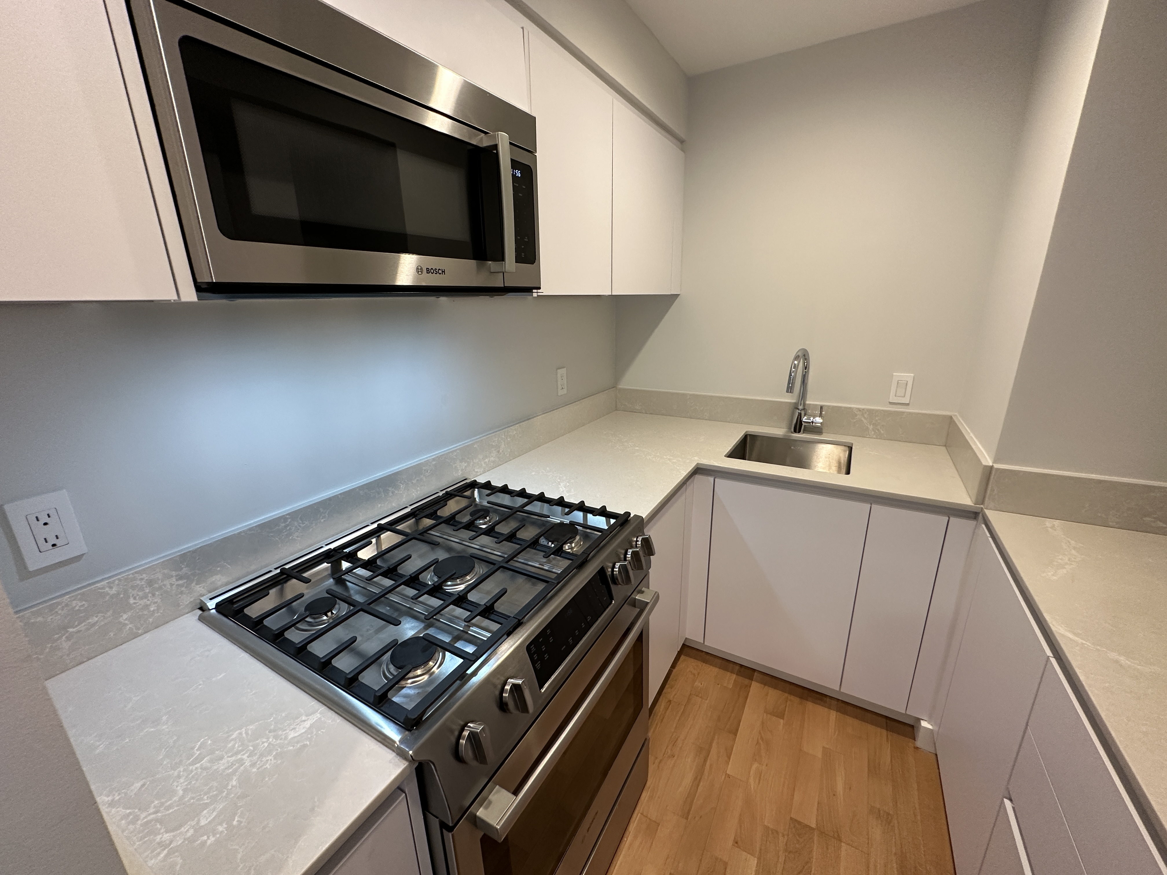 1410 Columbia Rd, South Boston