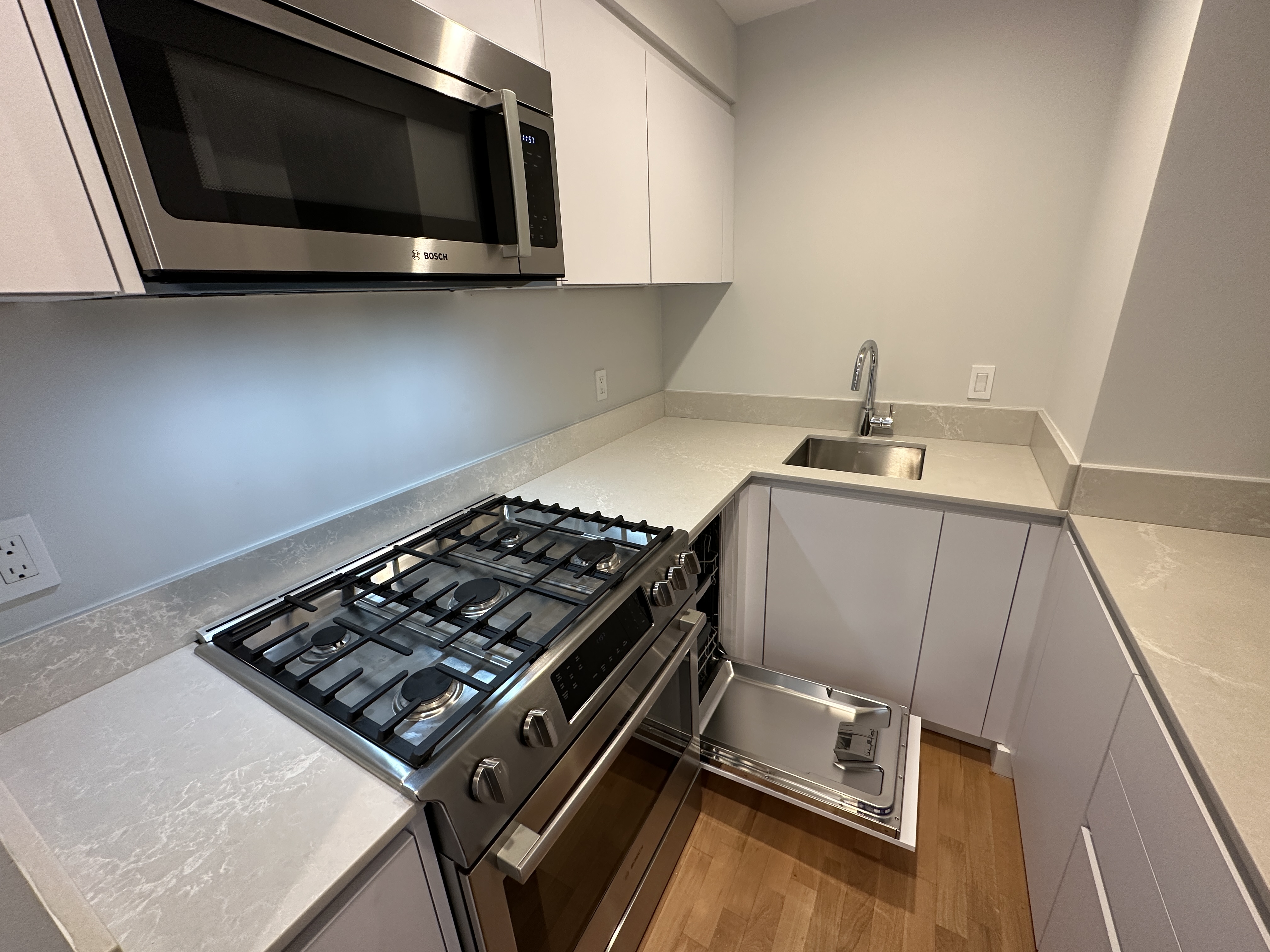 1410 Columbia Rd, South Boston