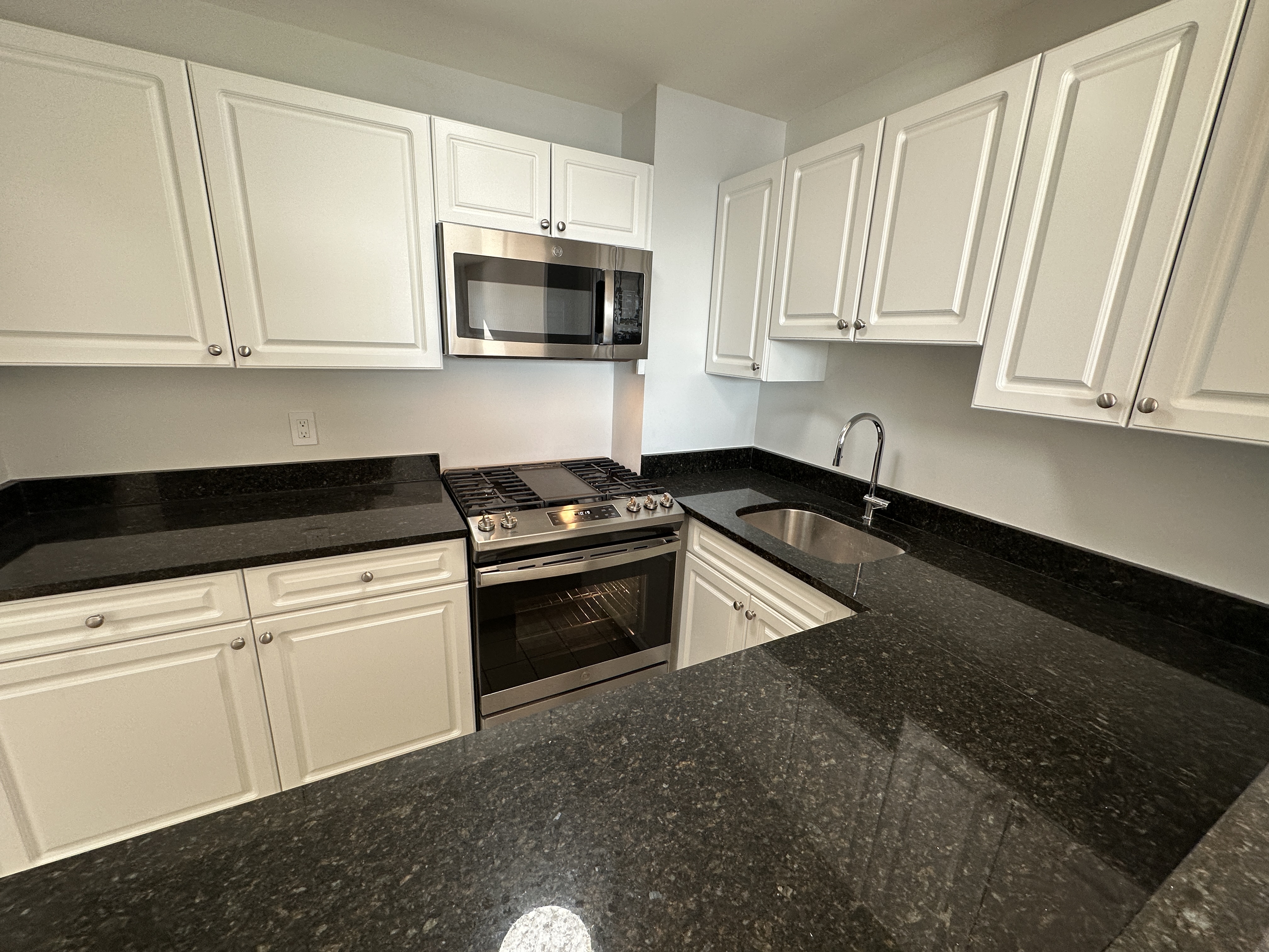 1410 Columbia Rd, South Boston