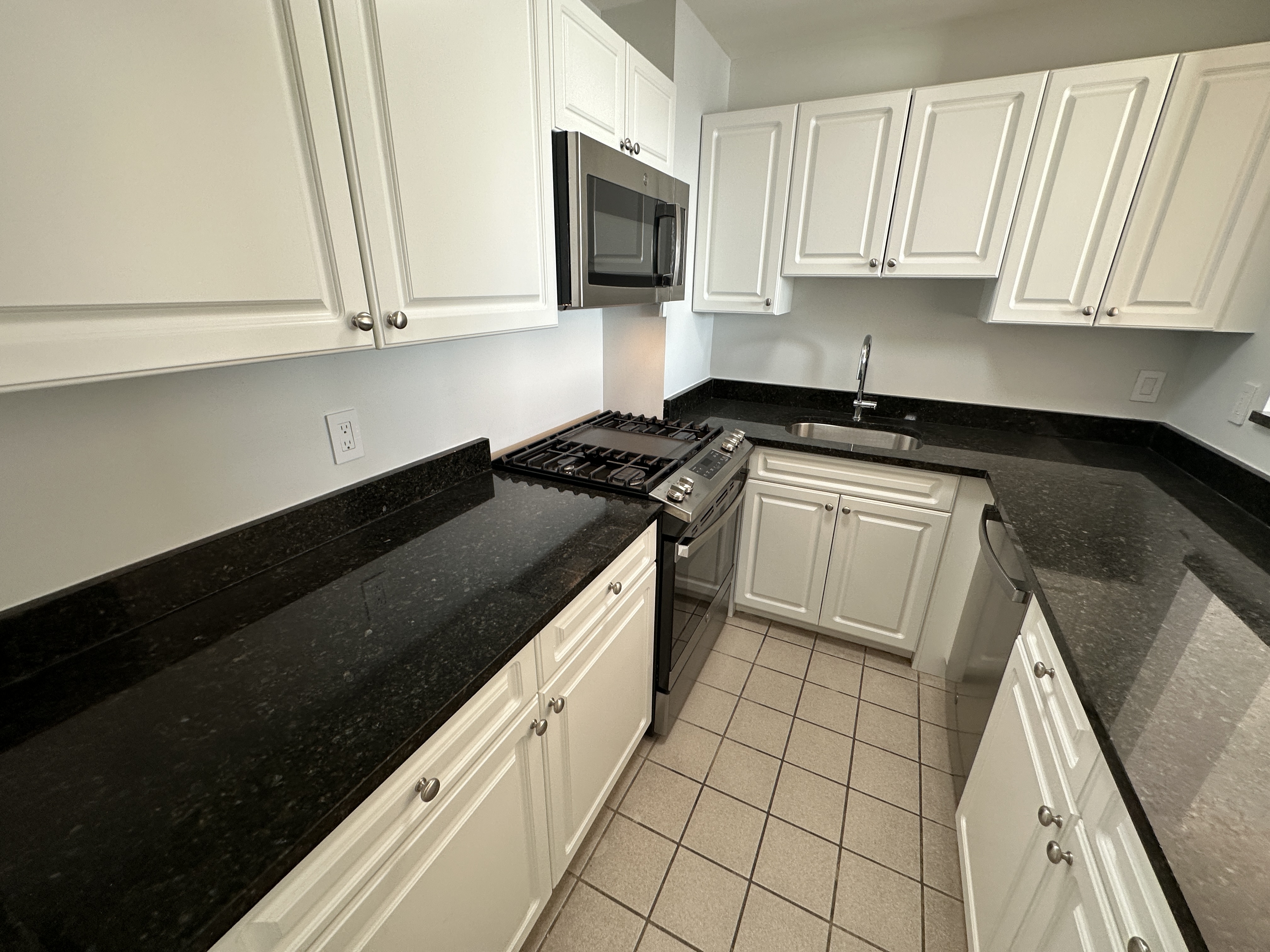 1410 Columbia Rd, South Boston