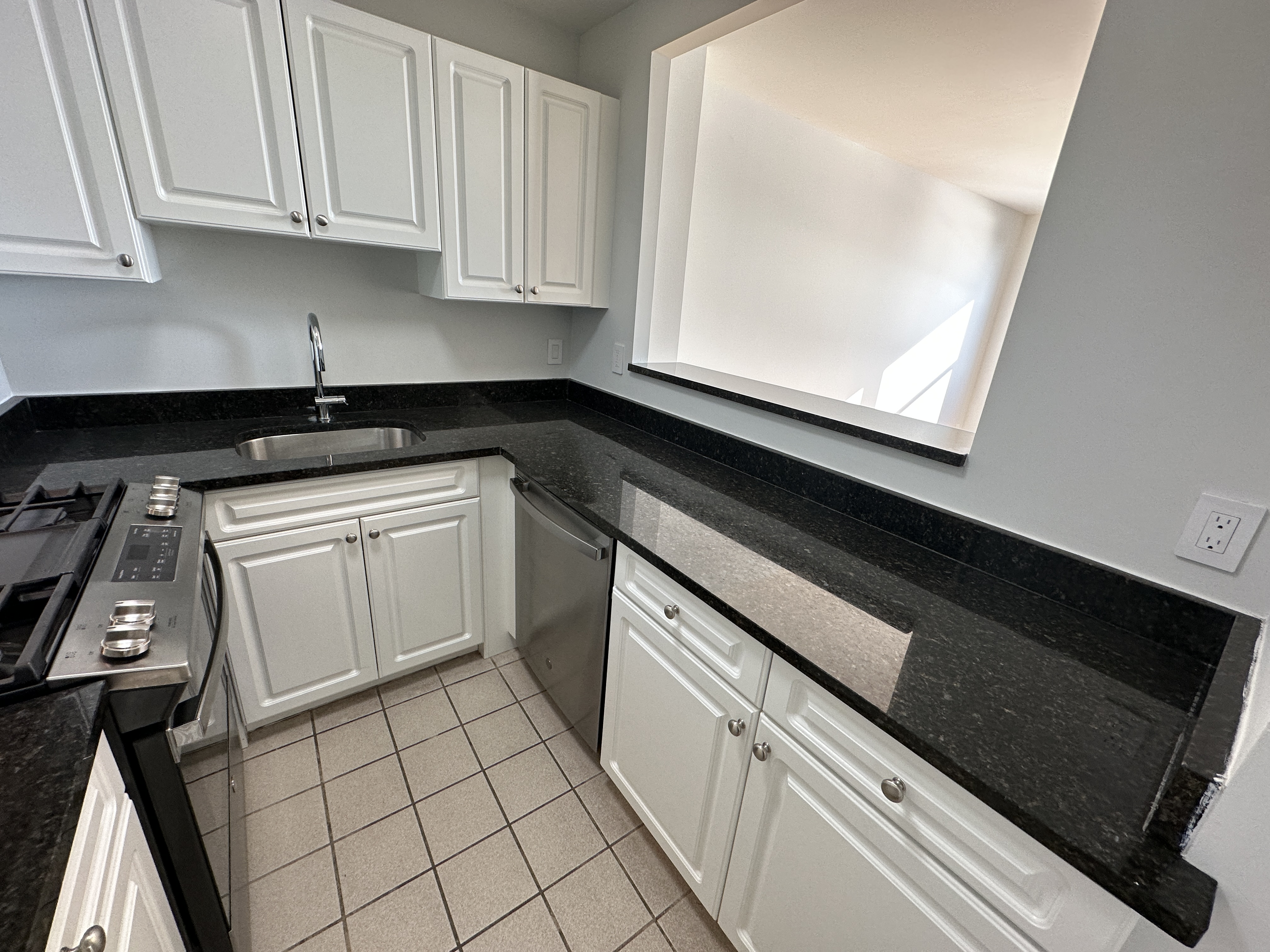 1410 Columbia Rd, South Boston