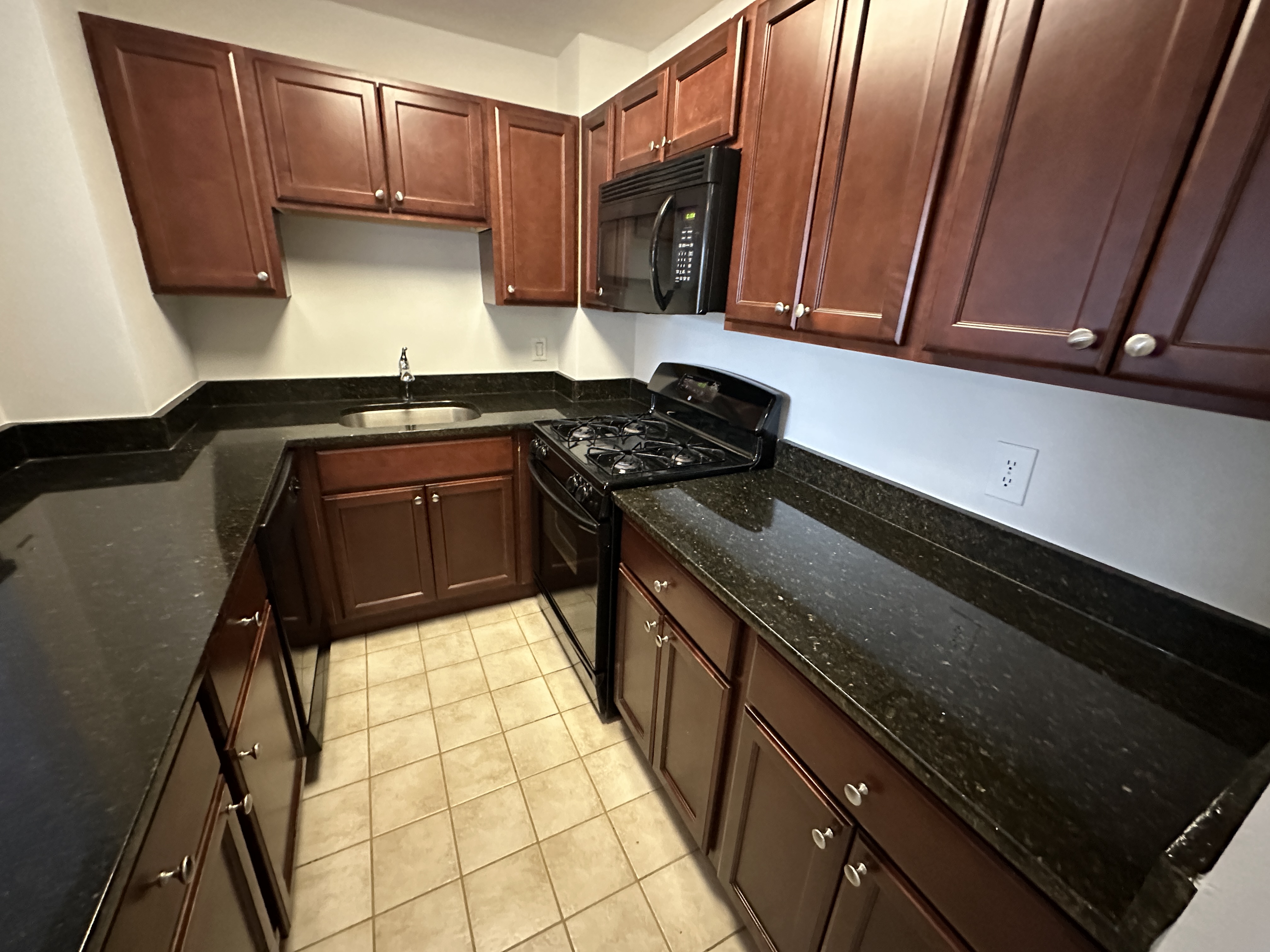 1410 Columbia Rd, South Boston