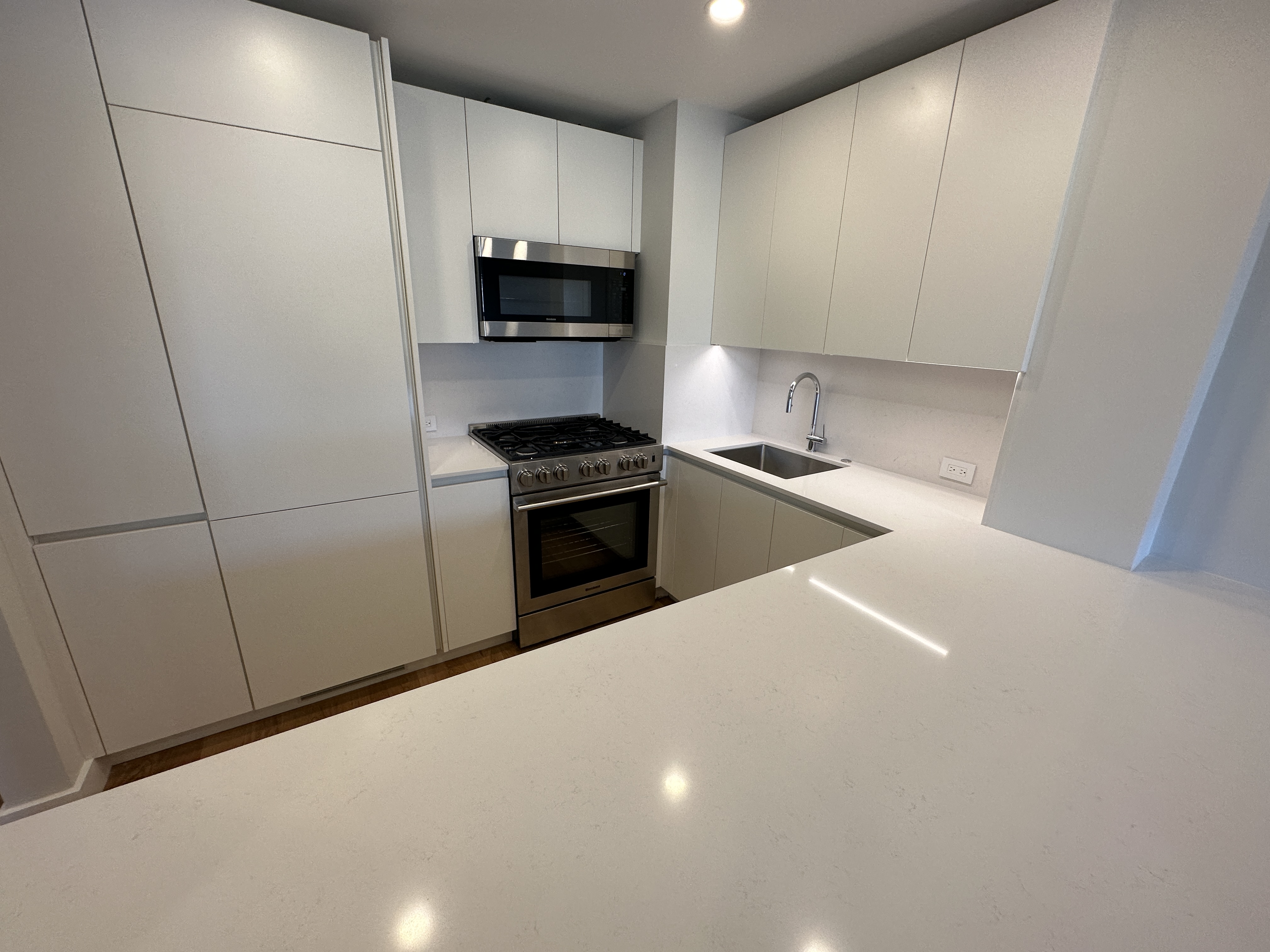 1410 Columbia Rd, South Boston