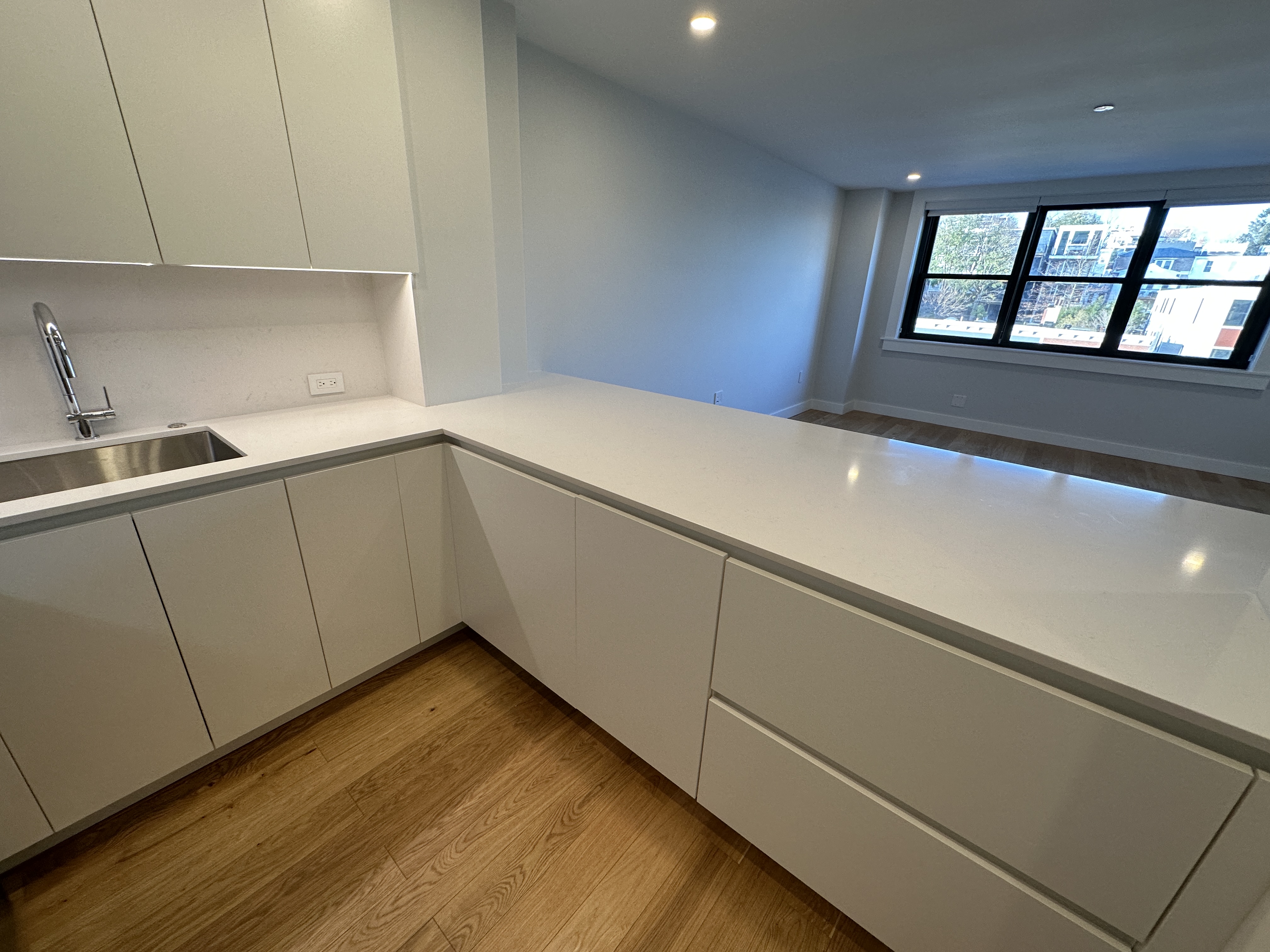 1410 Columbia Rd, South Boston