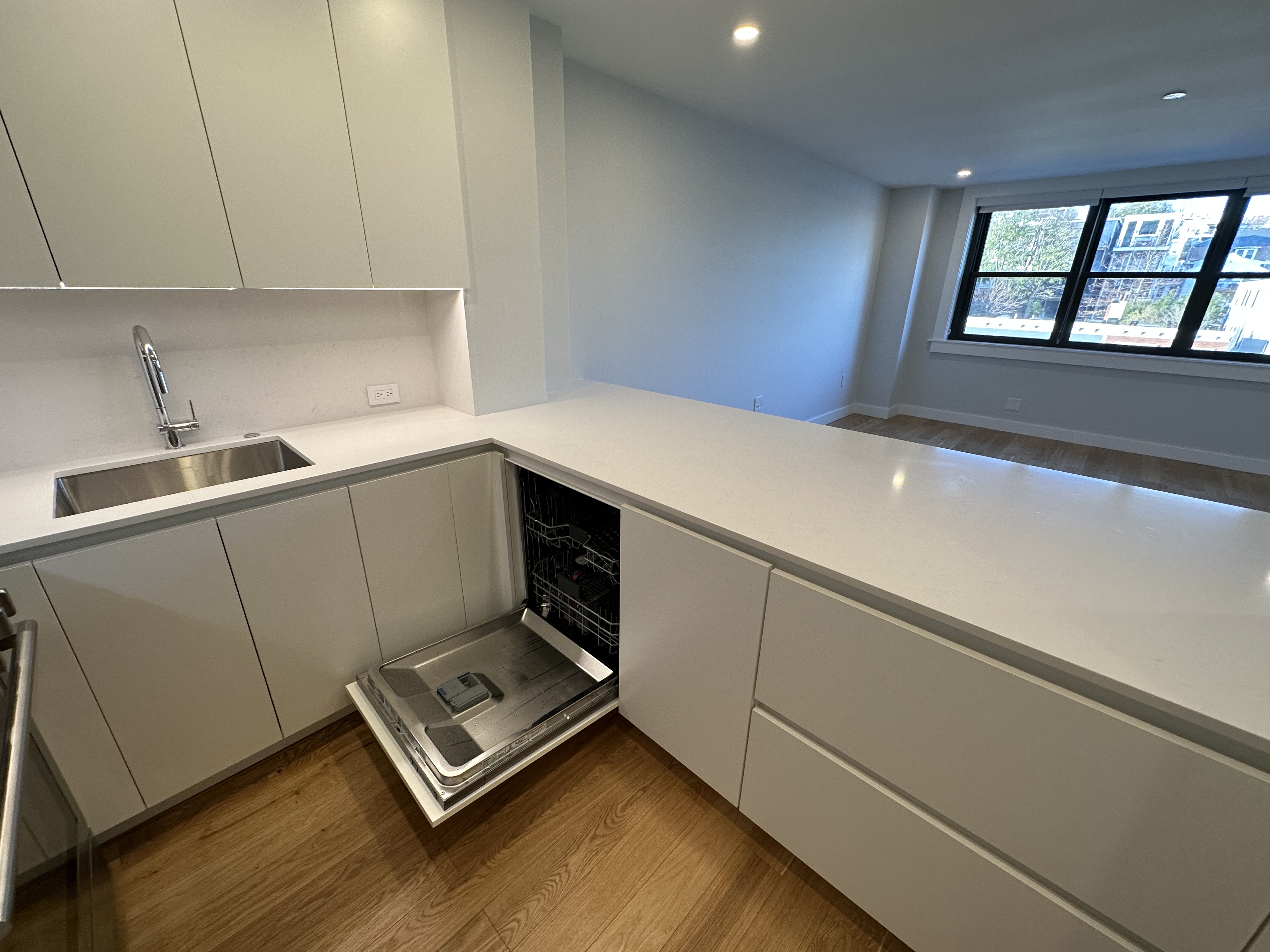 1410 Columbia Rd, South Boston