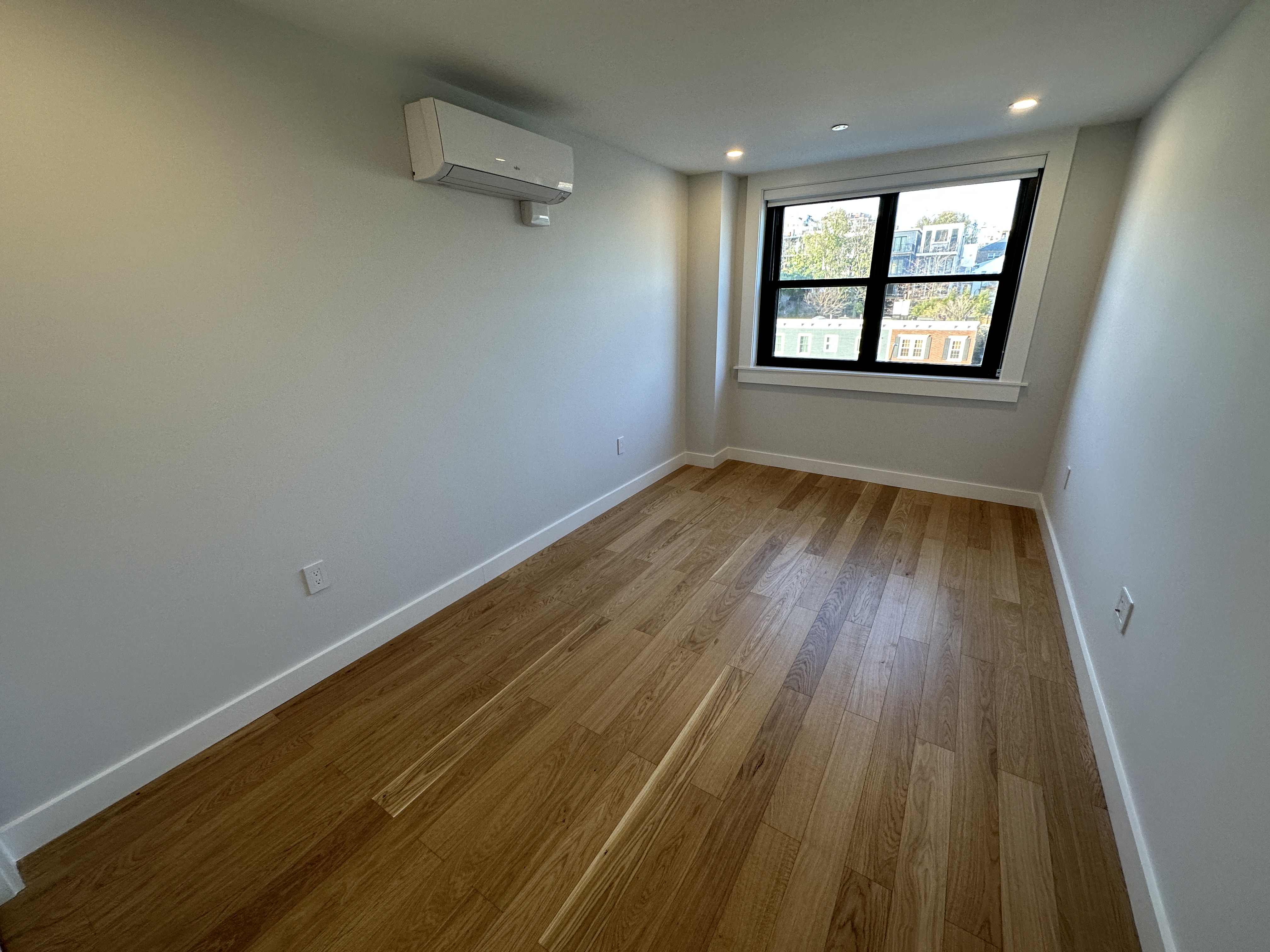 1410 Columbia Rd, South Boston