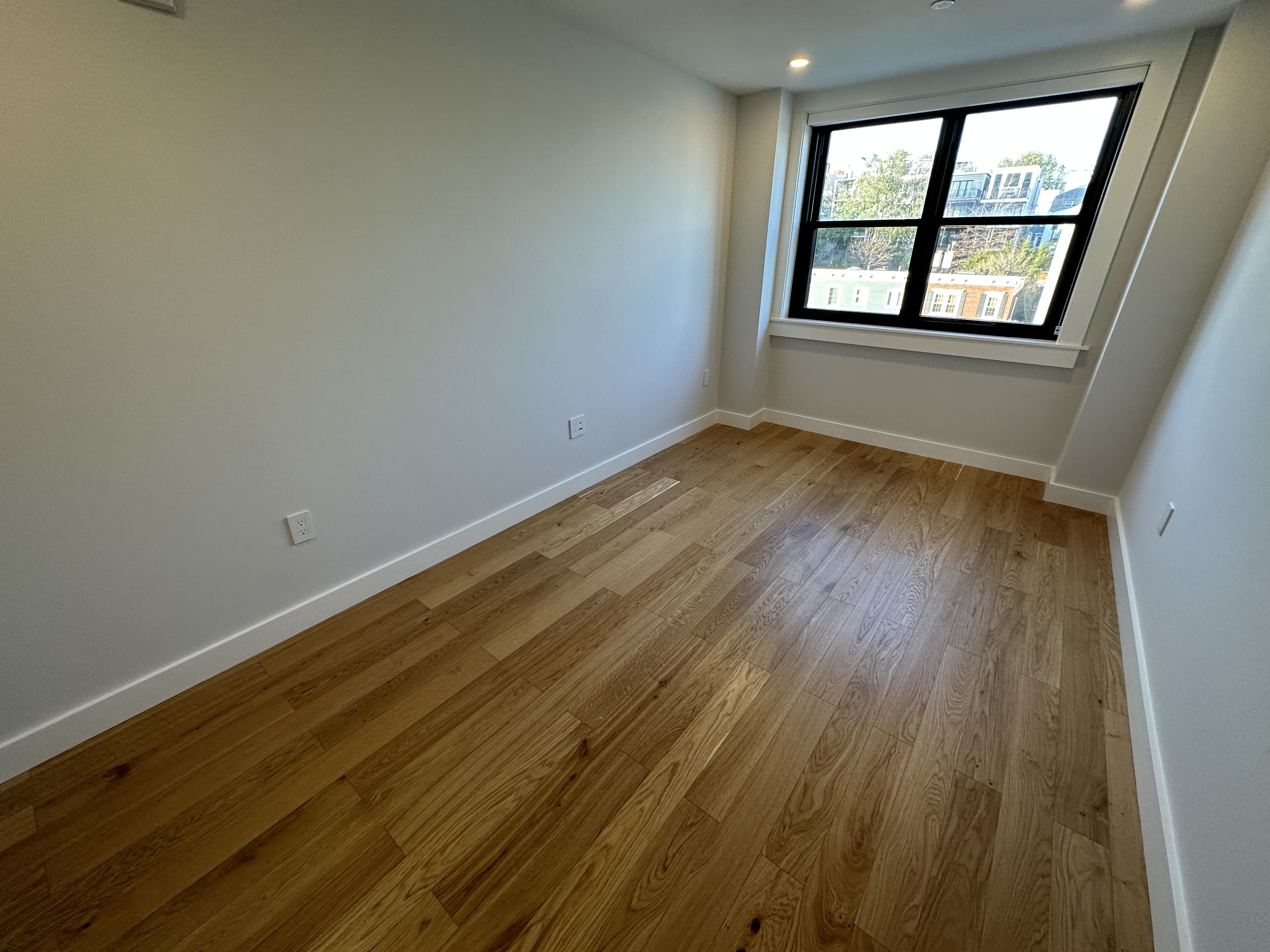 1410 Columbia Rd, South Boston