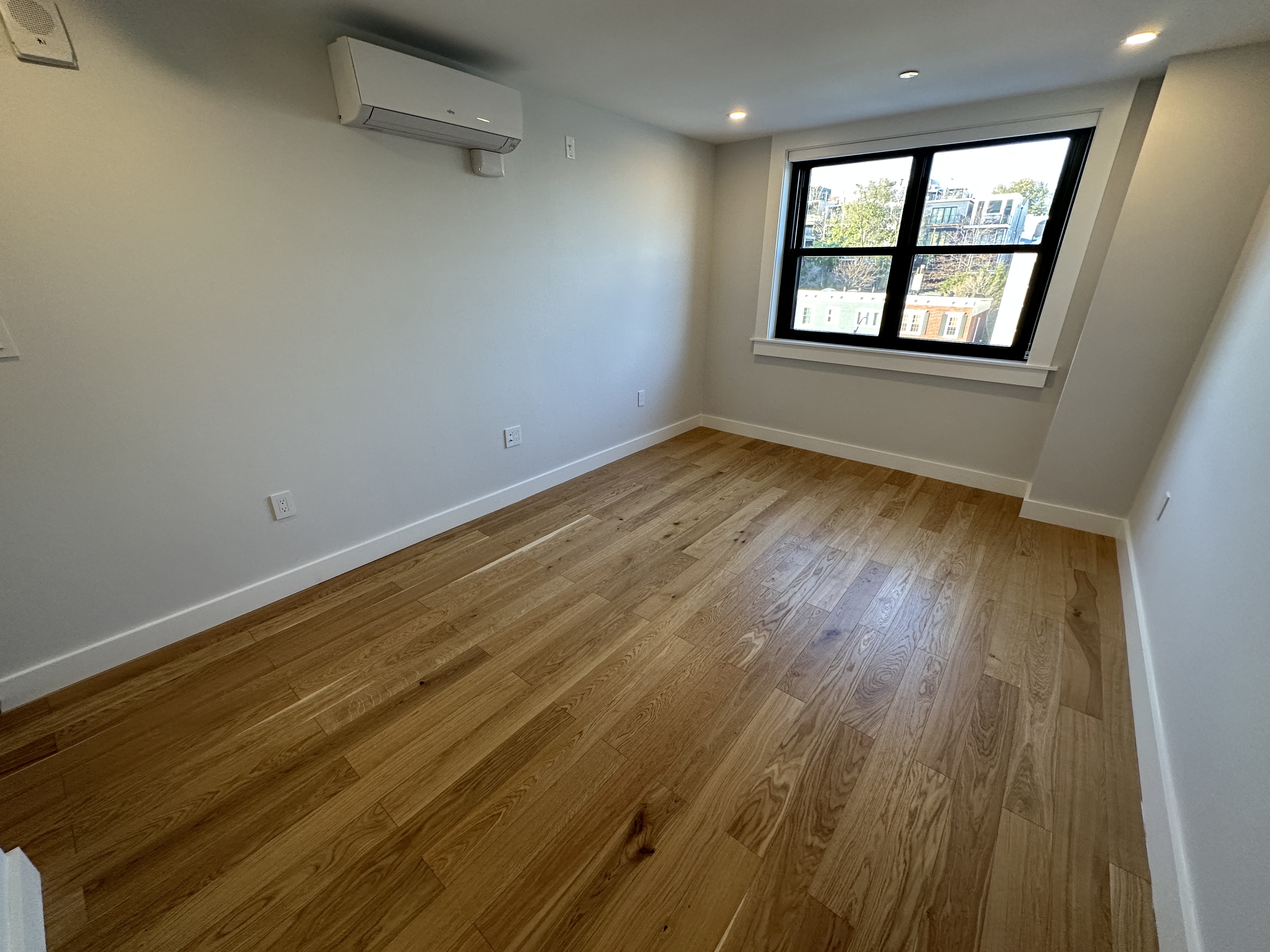 1410 Columbia Rd, South Boston