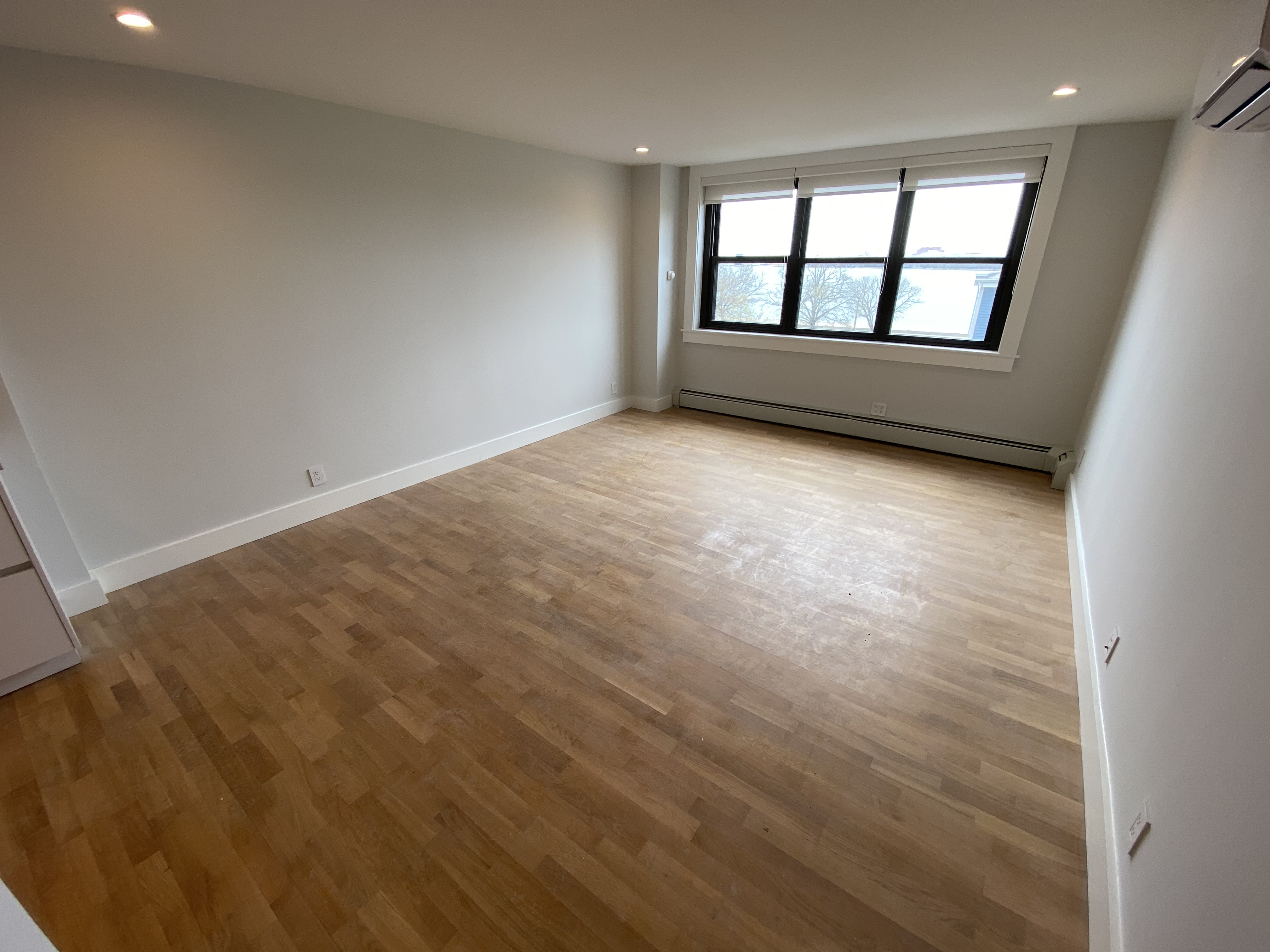 1410 Columbia Rd, South Boston