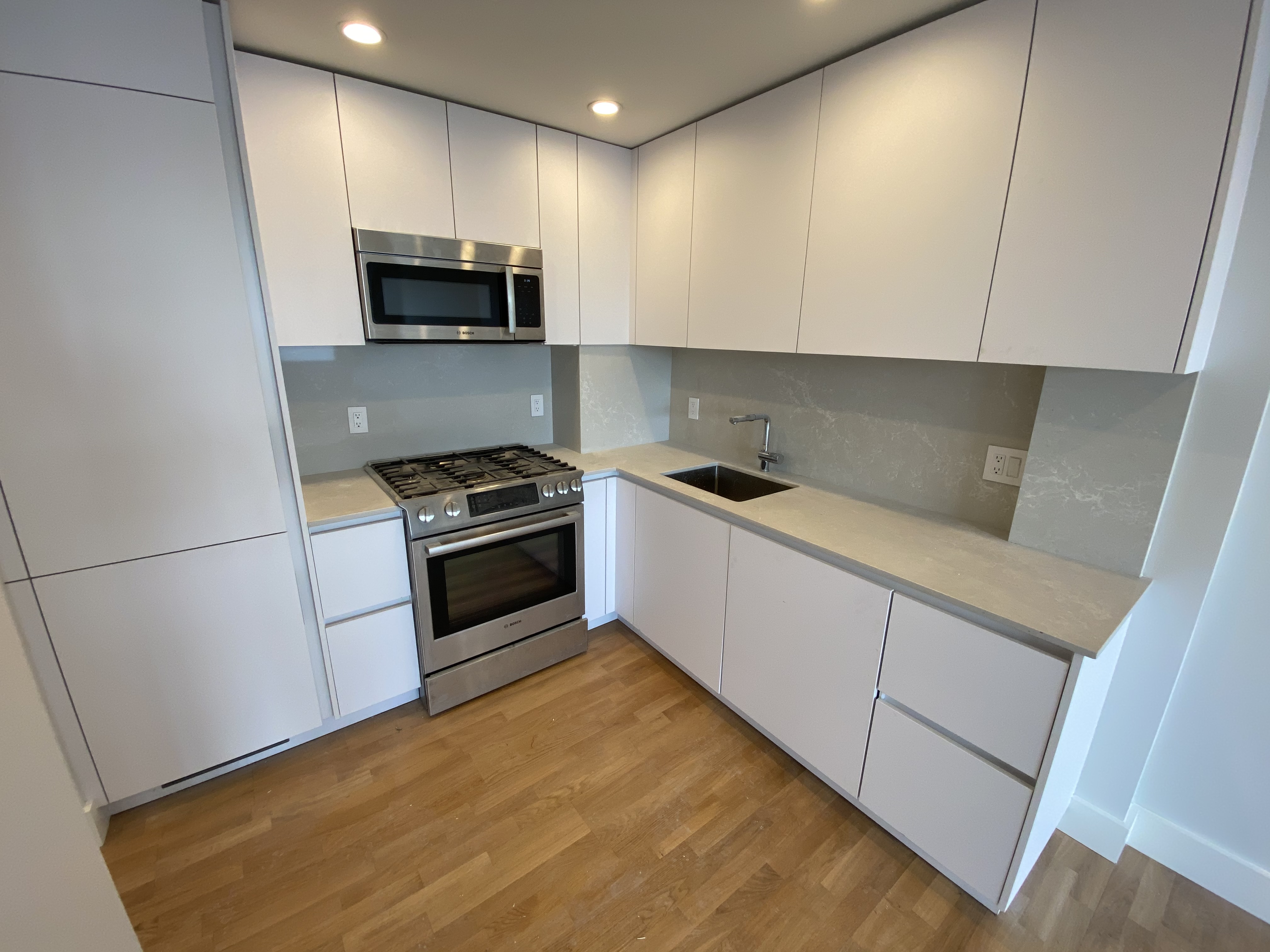 1410 Columbia Rd, South Boston