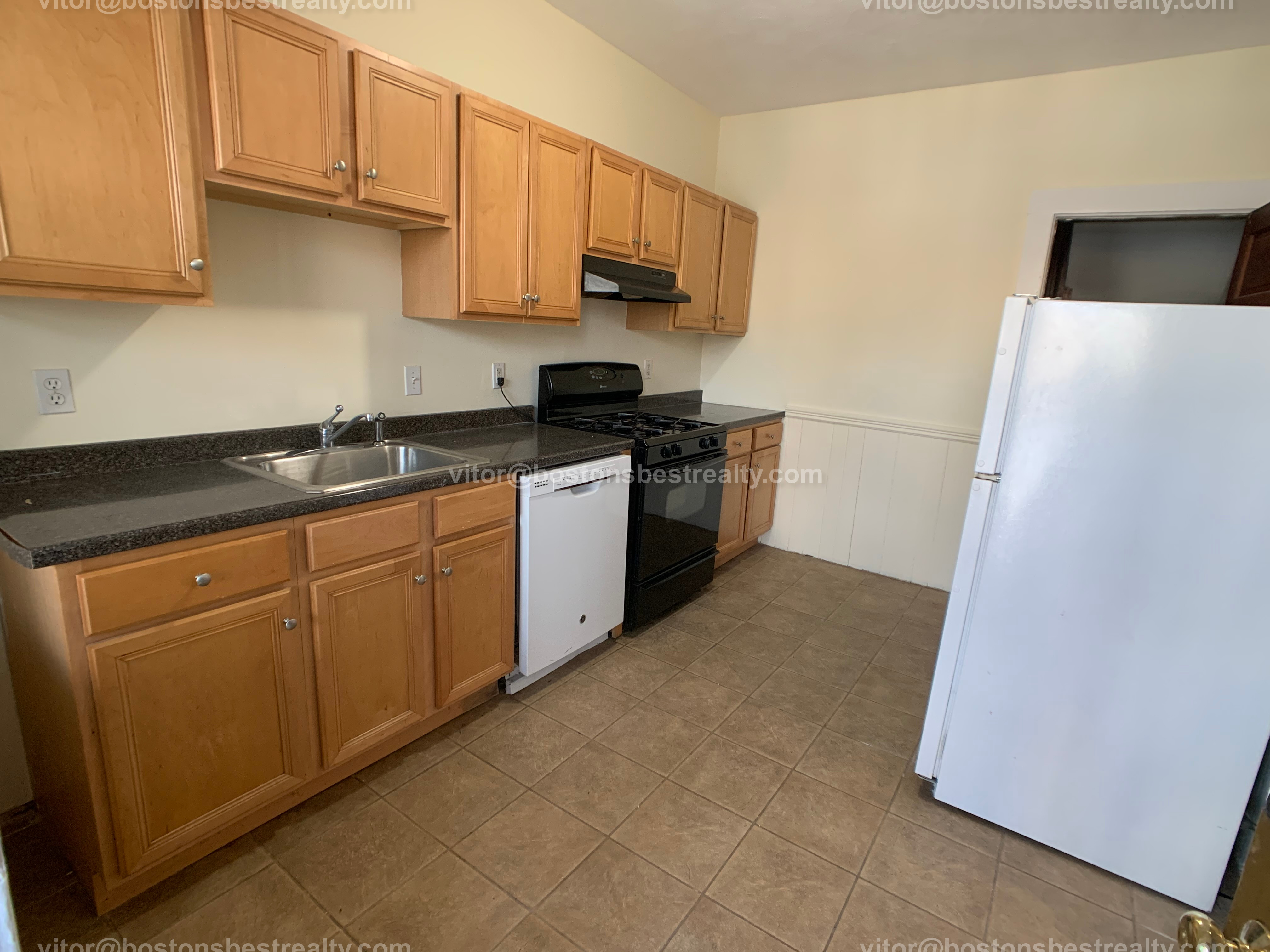 92 University Rd, Washington Square