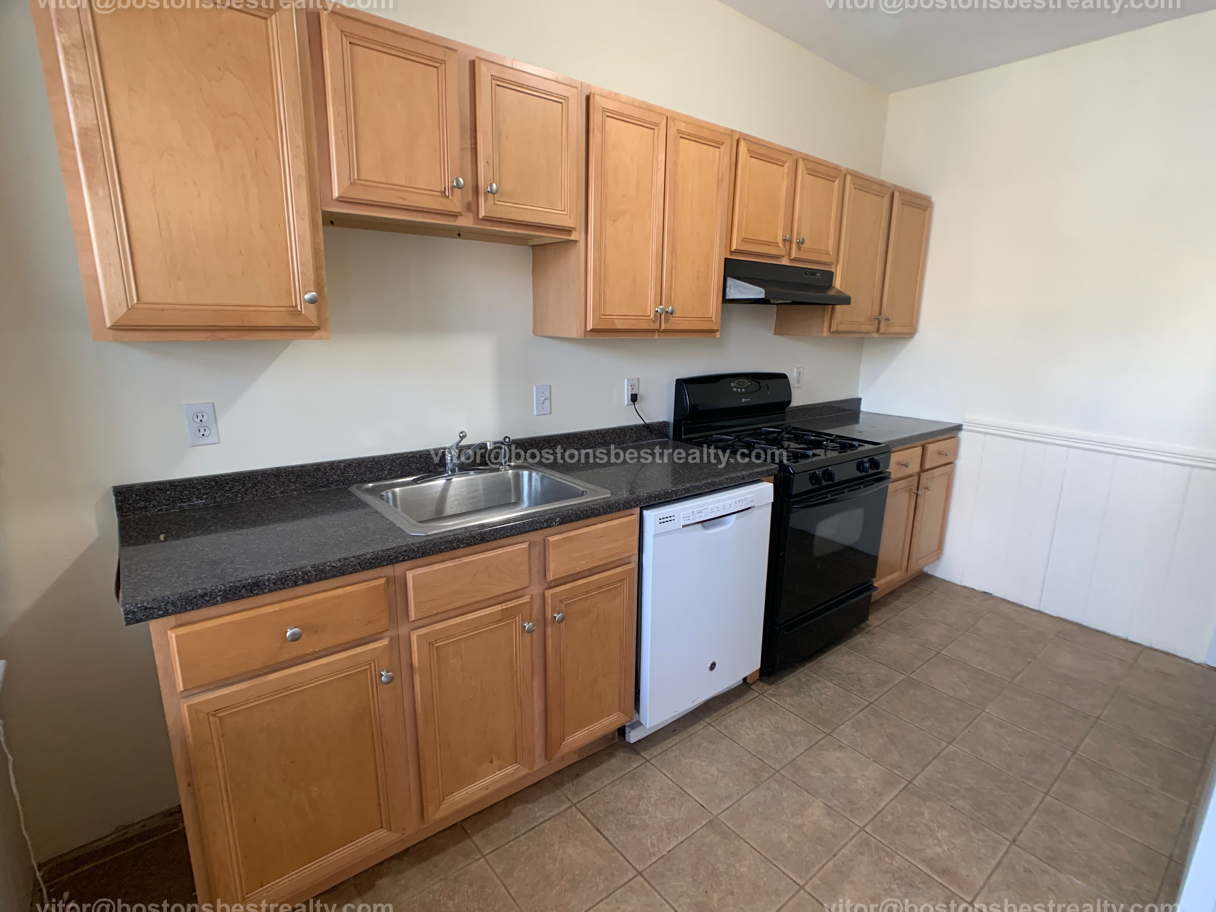 92 University Rd, Washington Square